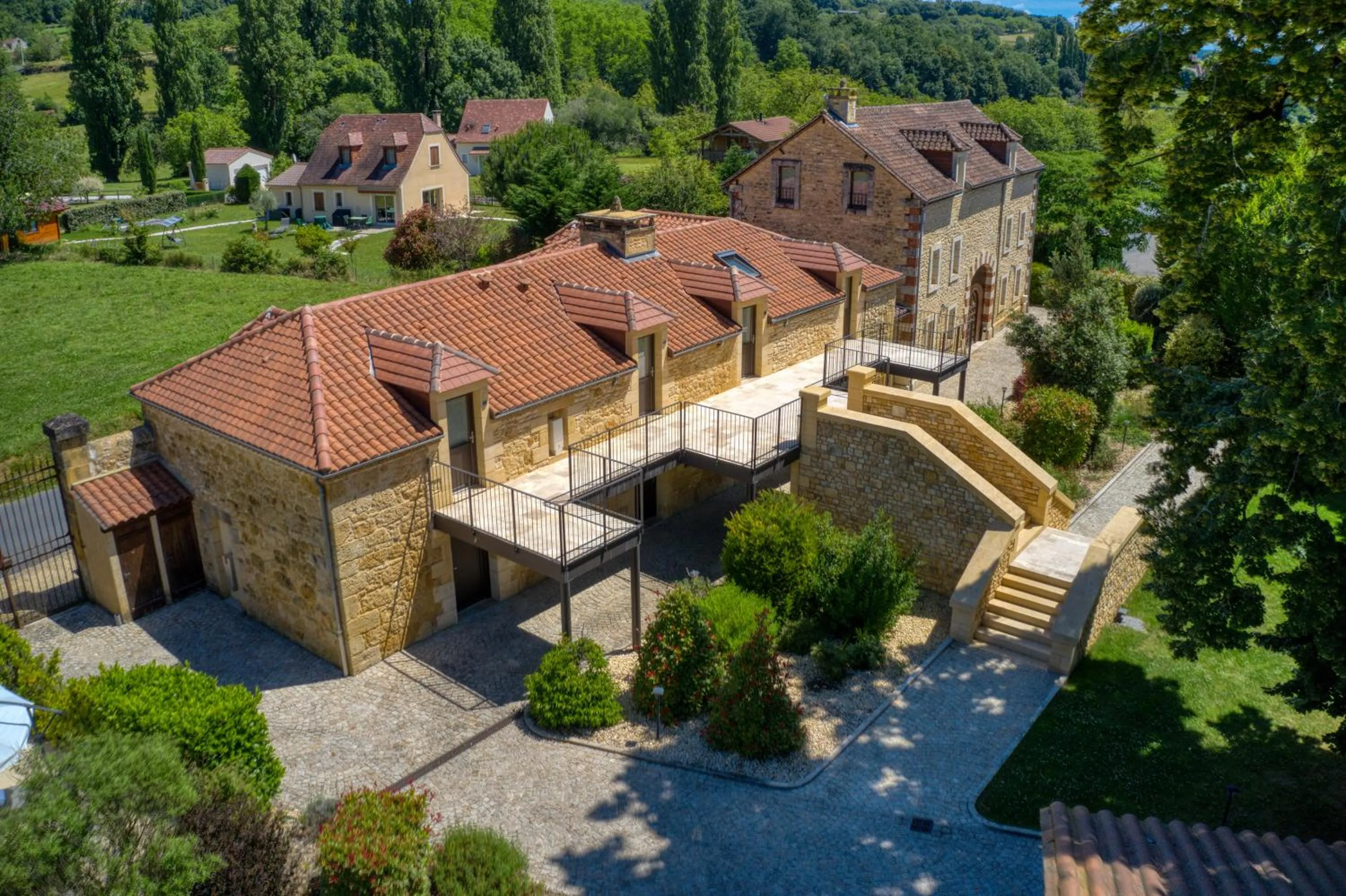 Property building in Domaine de Monrecour - Hôtel & Restaurant - Proche de Sarlat