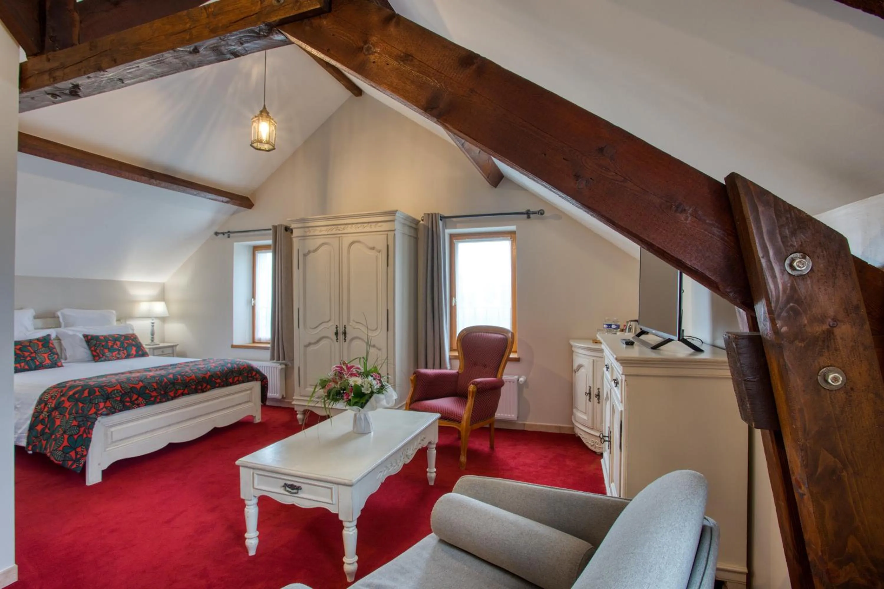 Living room, Bed in Domaine de Monrecour - Hôtel & Restaurant - Proche de Sarlat