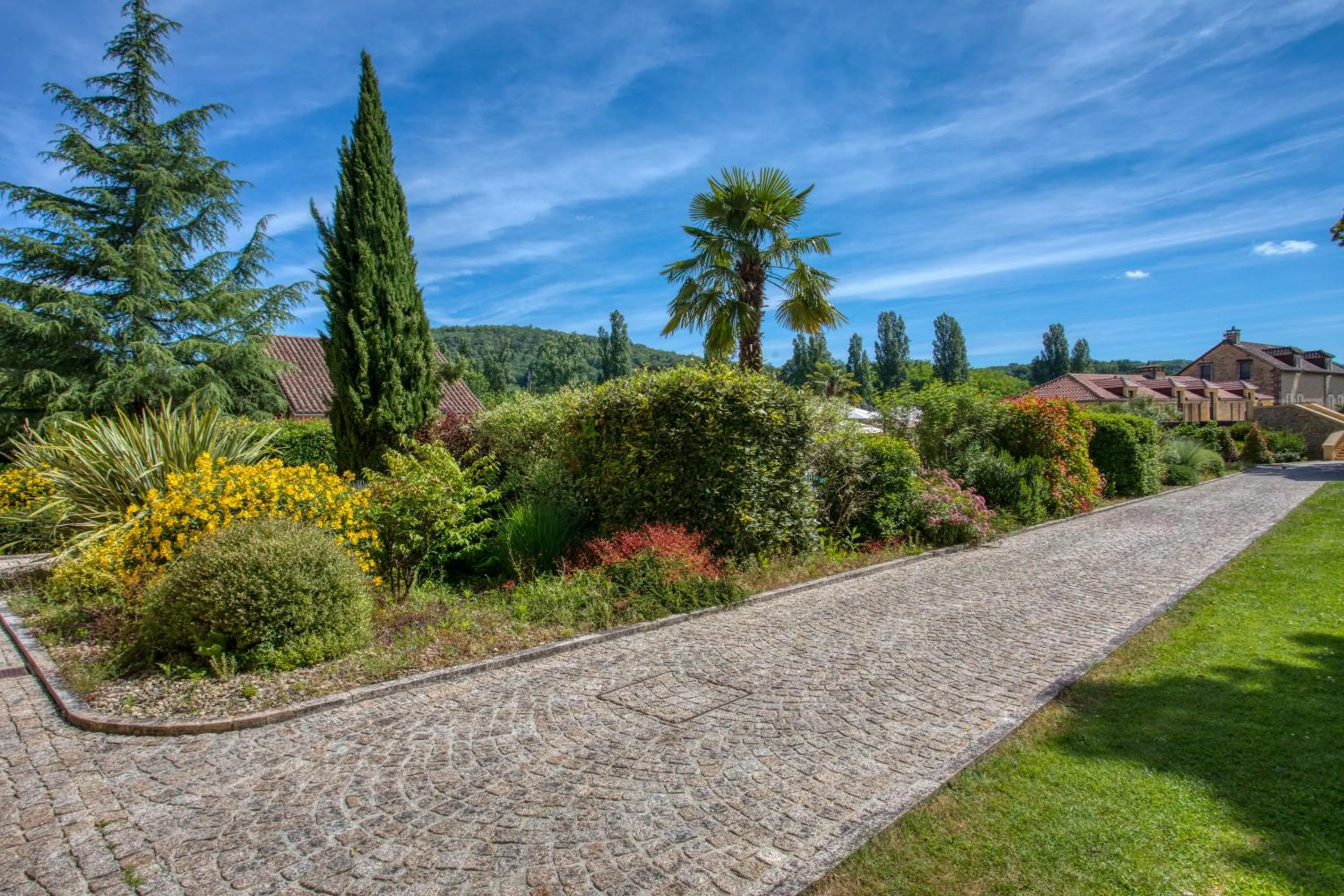 Garden in Domaine de Monrecour - Hôtel & Restaurant - Proche de Sarlat