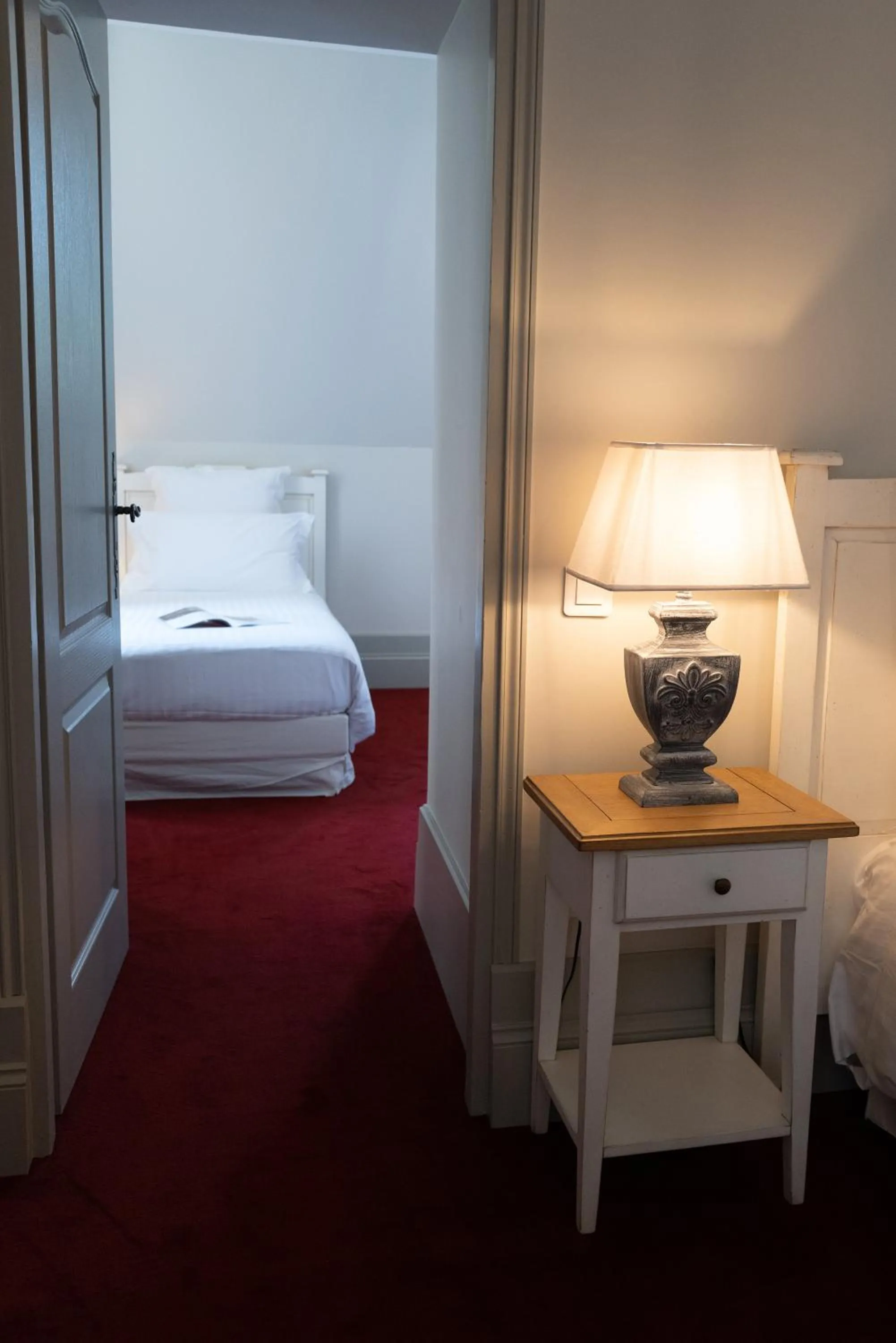 Bed in Domaine de Monrecour - Hôtel & Restaurant - Proche de Sarlat