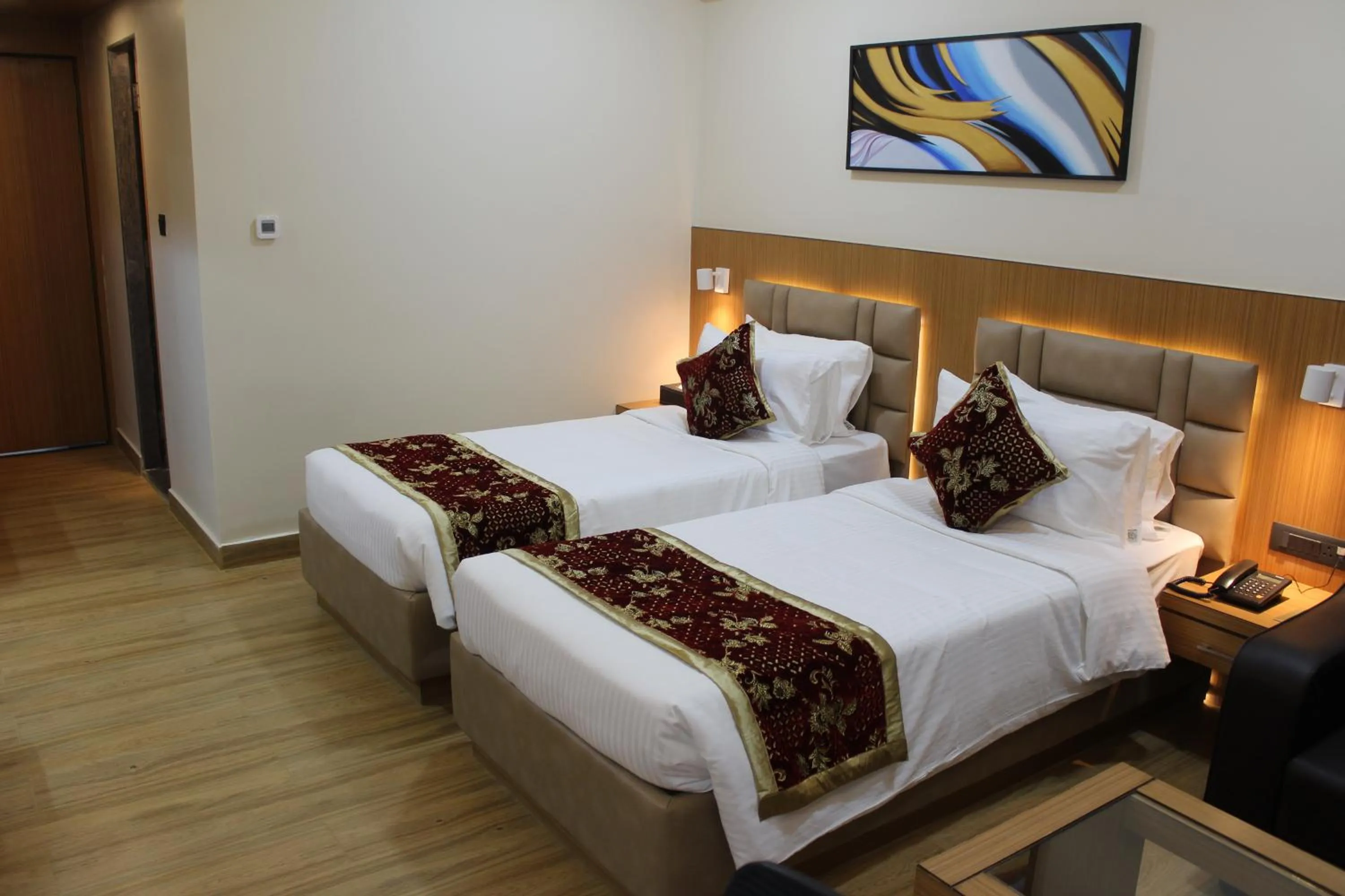 Bed in S R Continental