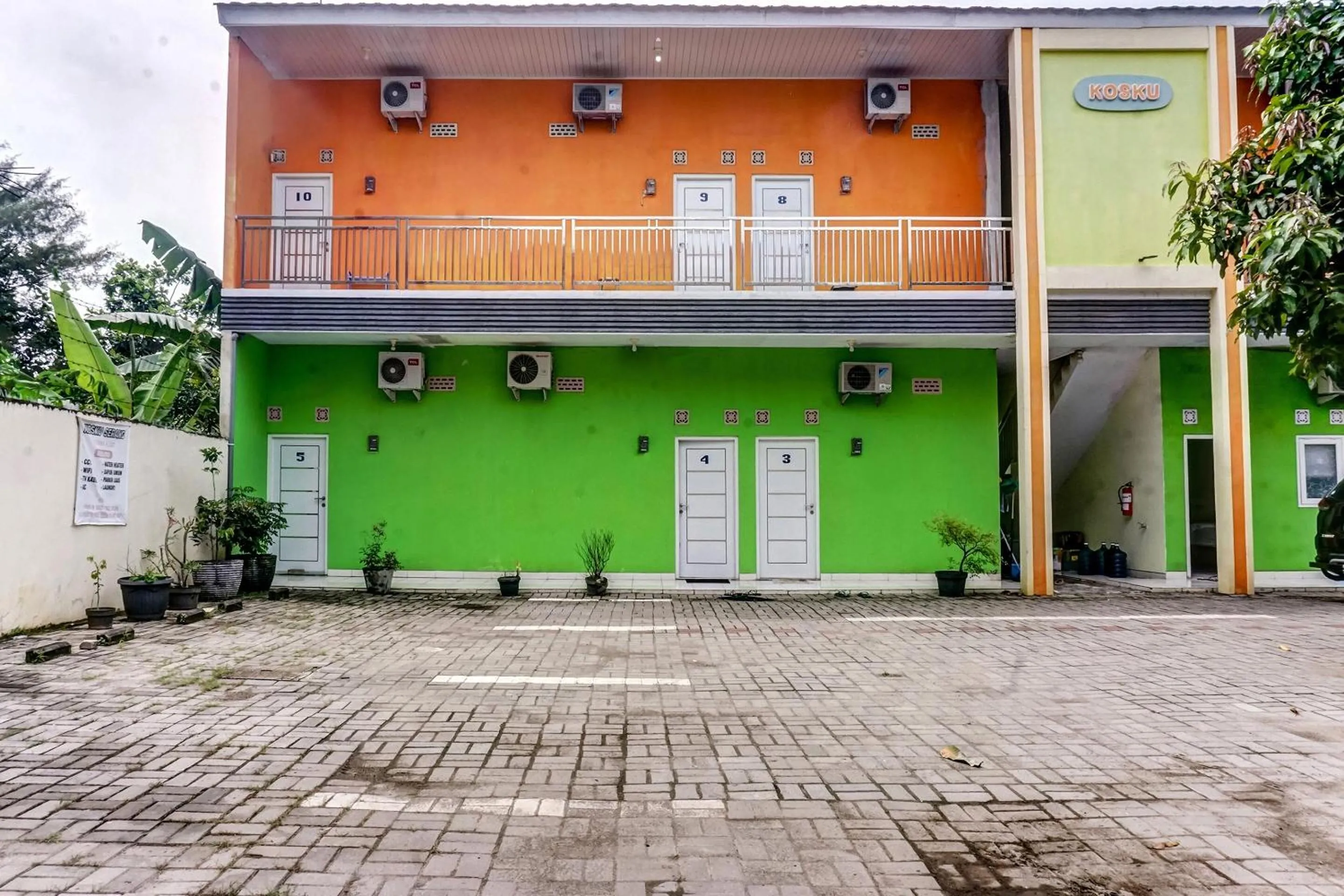 Facade/entrance in OYO 90792 Kosku Syariah