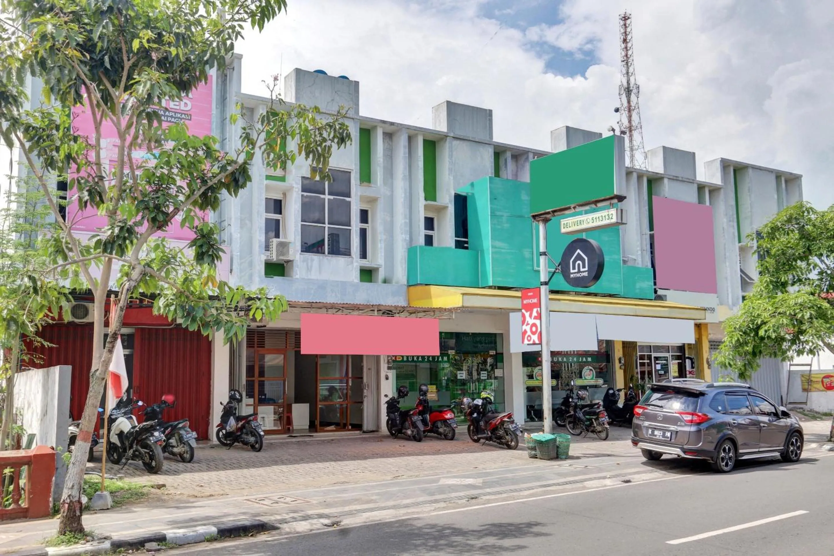 Facade/entrance in Capital O 90811 Myhome