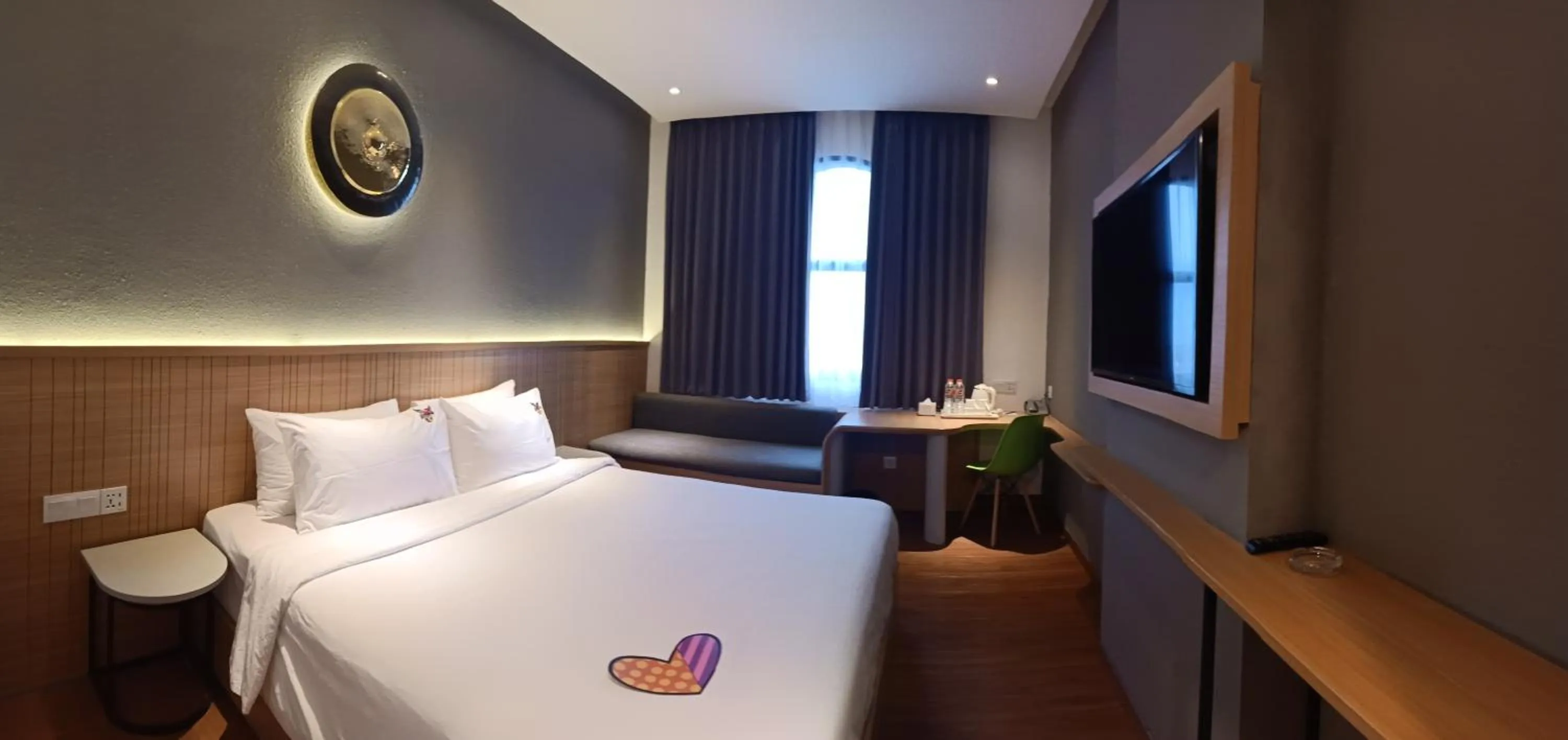 Bedroom, Bed in MaxOneHotels Loji Kridanggo @Boyolali