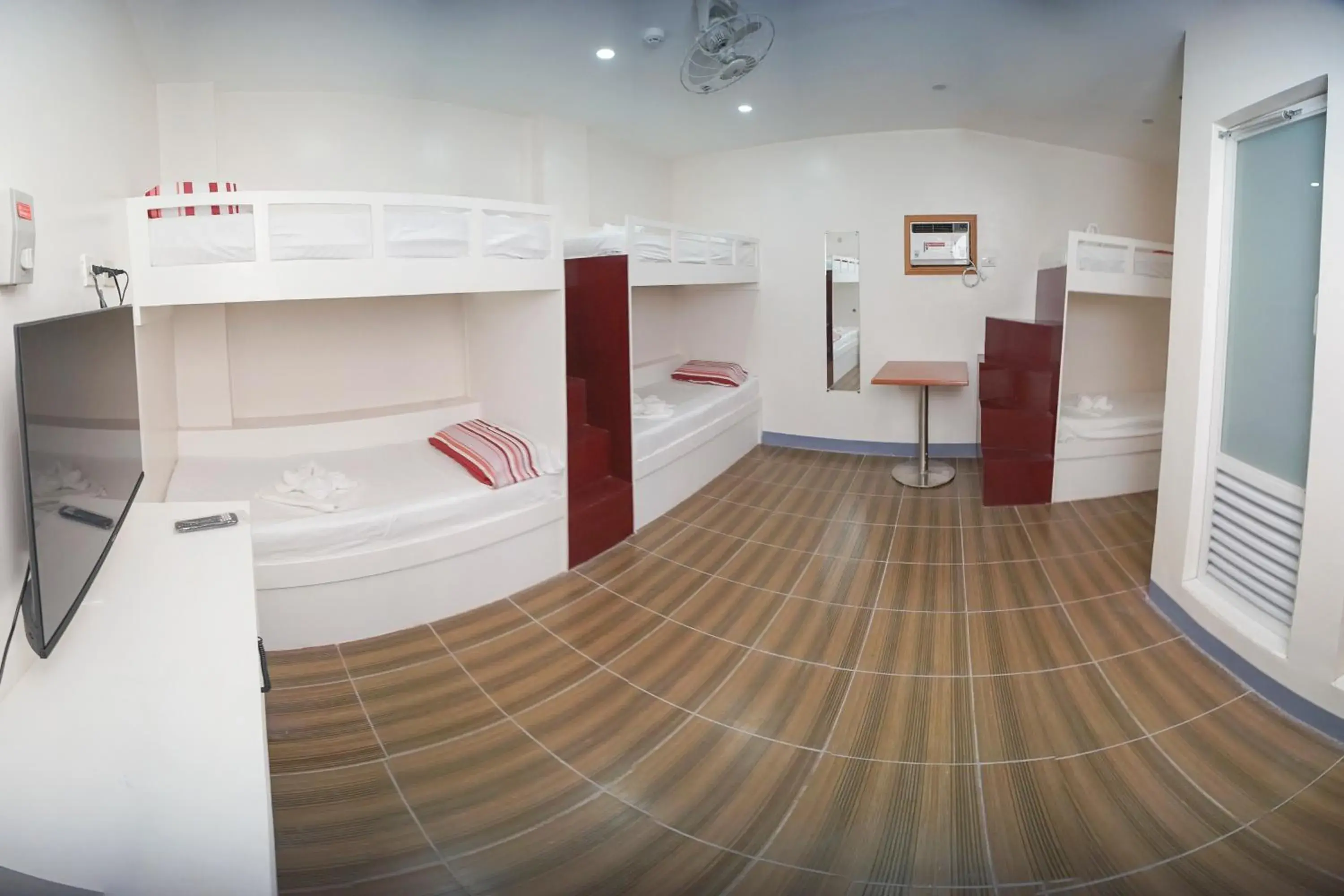 6-Bed Mixed Dormitory Room in FB DORMITEL SUITES 6-Bed Mixed Dormitory Room in FB DORMITEL SUITES