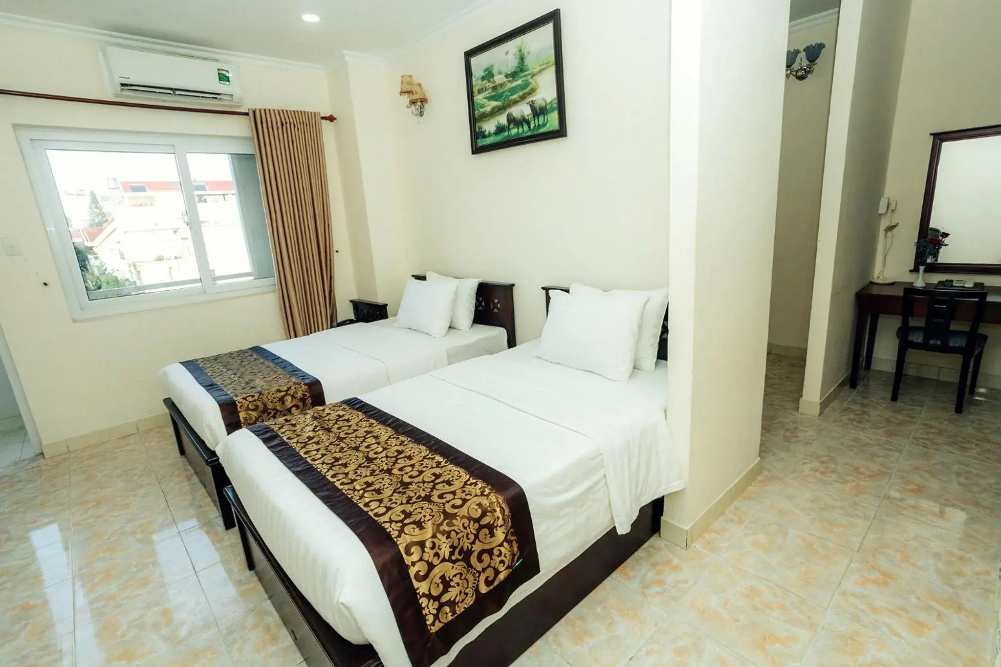 Standard Triple Room in Biet Dien Hotel Standard Triple Room in Biet Dien Hotel