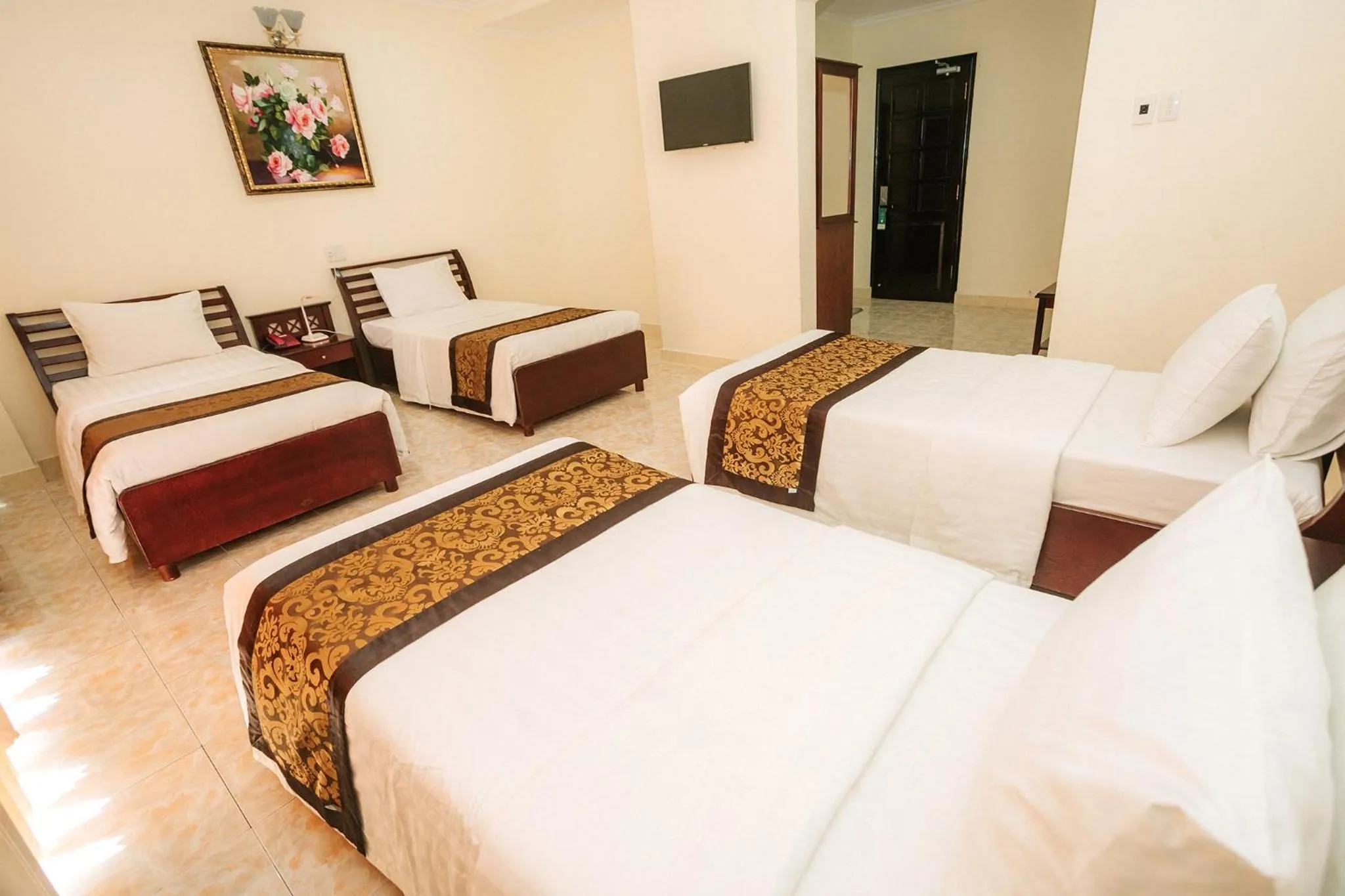 Bed in Biet Dien Hotel
