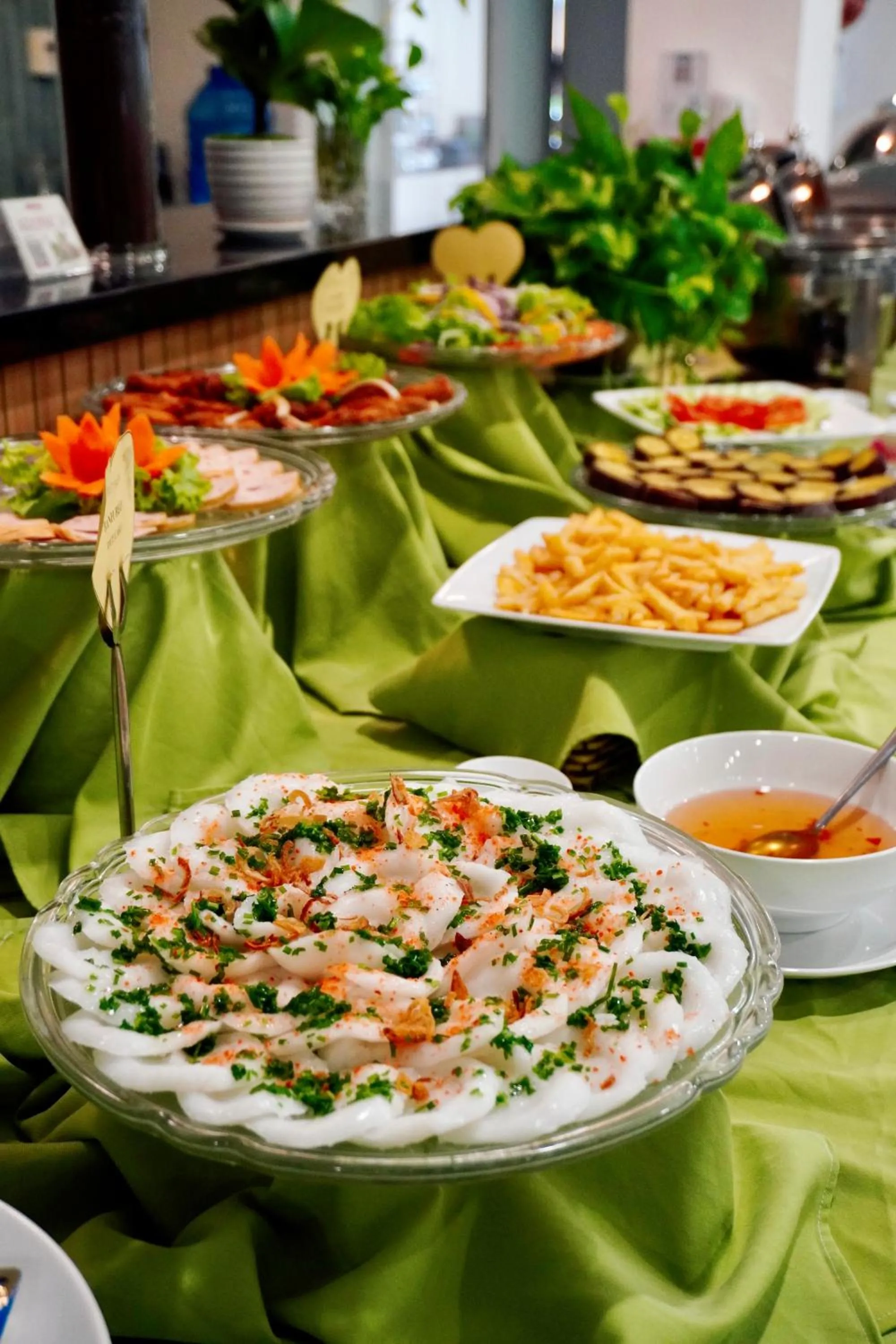 Restaurant/places to eat in Biet Dien Hotel