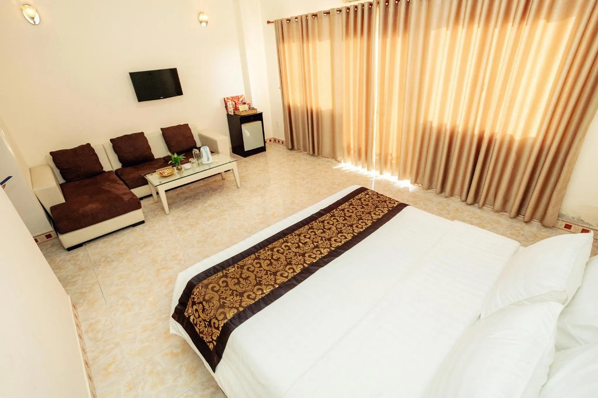 Bed in Biet Dien Hotel