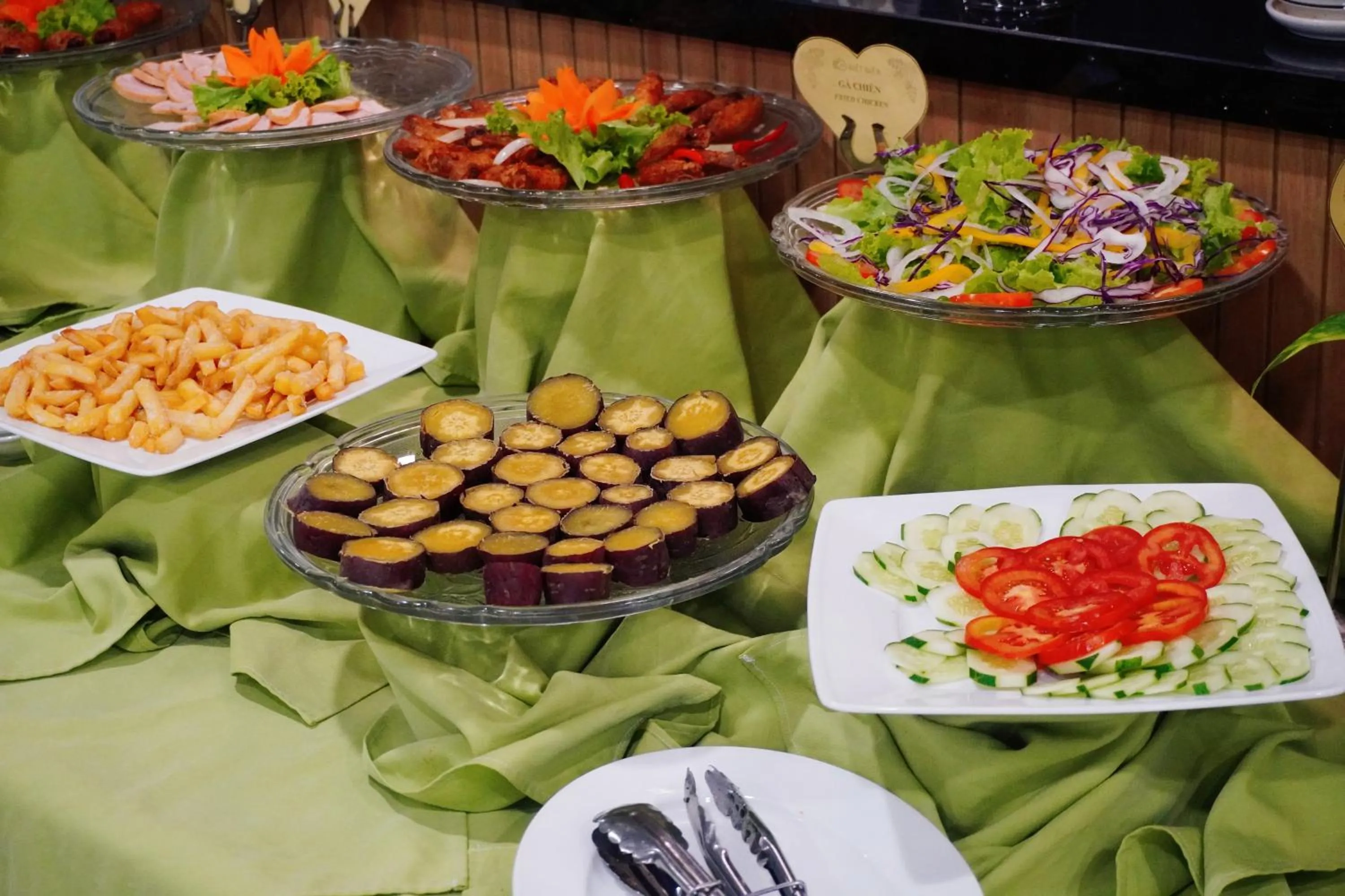 Restaurant/places to eat in Biet Dien Hotel