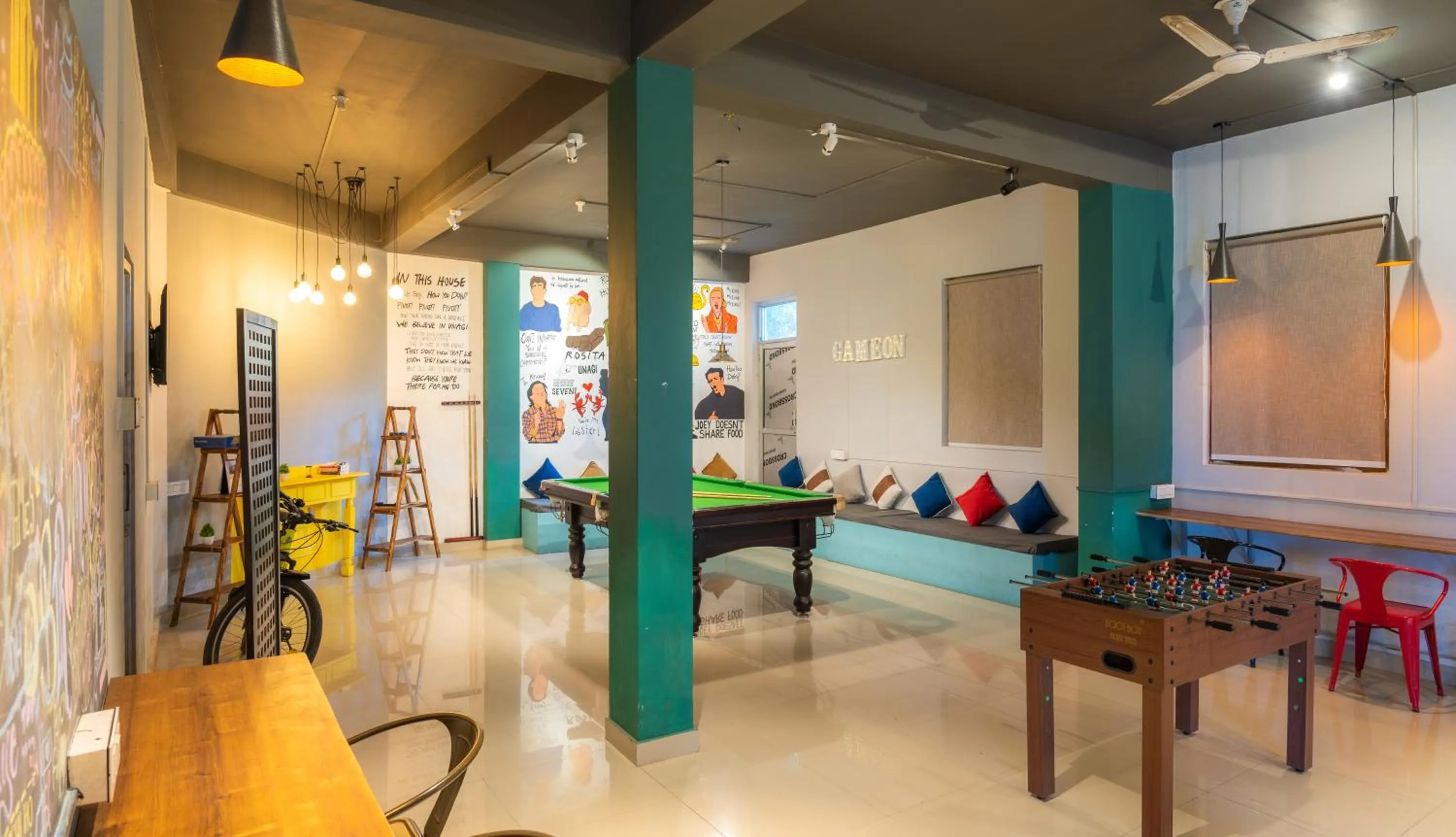 Game Room in Whoopers Hostel Bir