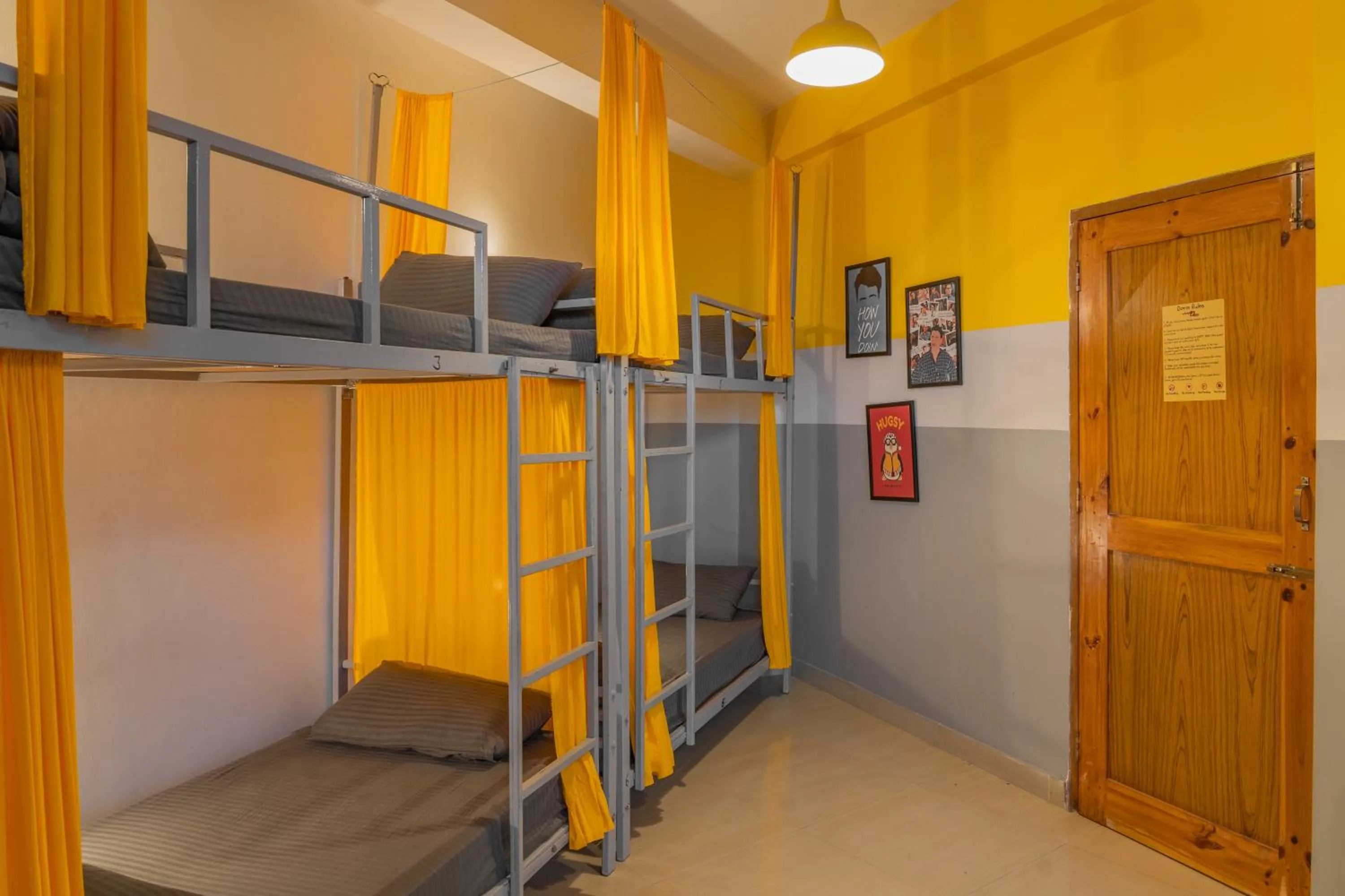 bunk bed, Bed in Whoopers Hostel Bir