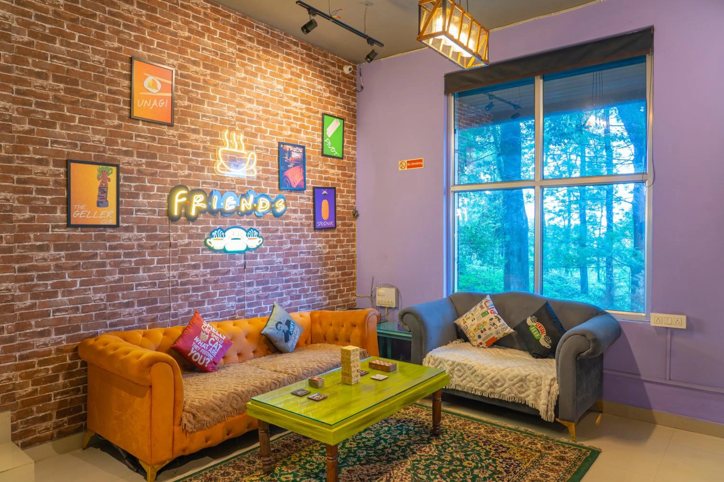 Living room in Whoopers Hostel Bir