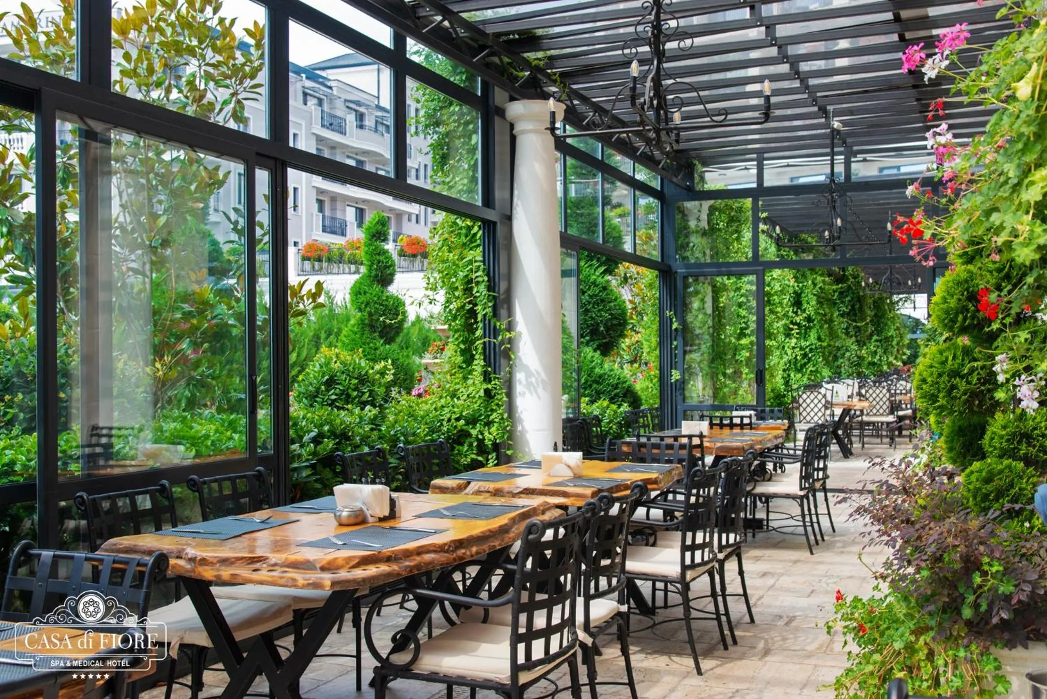 Restaurant/places to eat in Casa di Fiore SPA and Medical Hotel, Mineral Pools & Private Beach