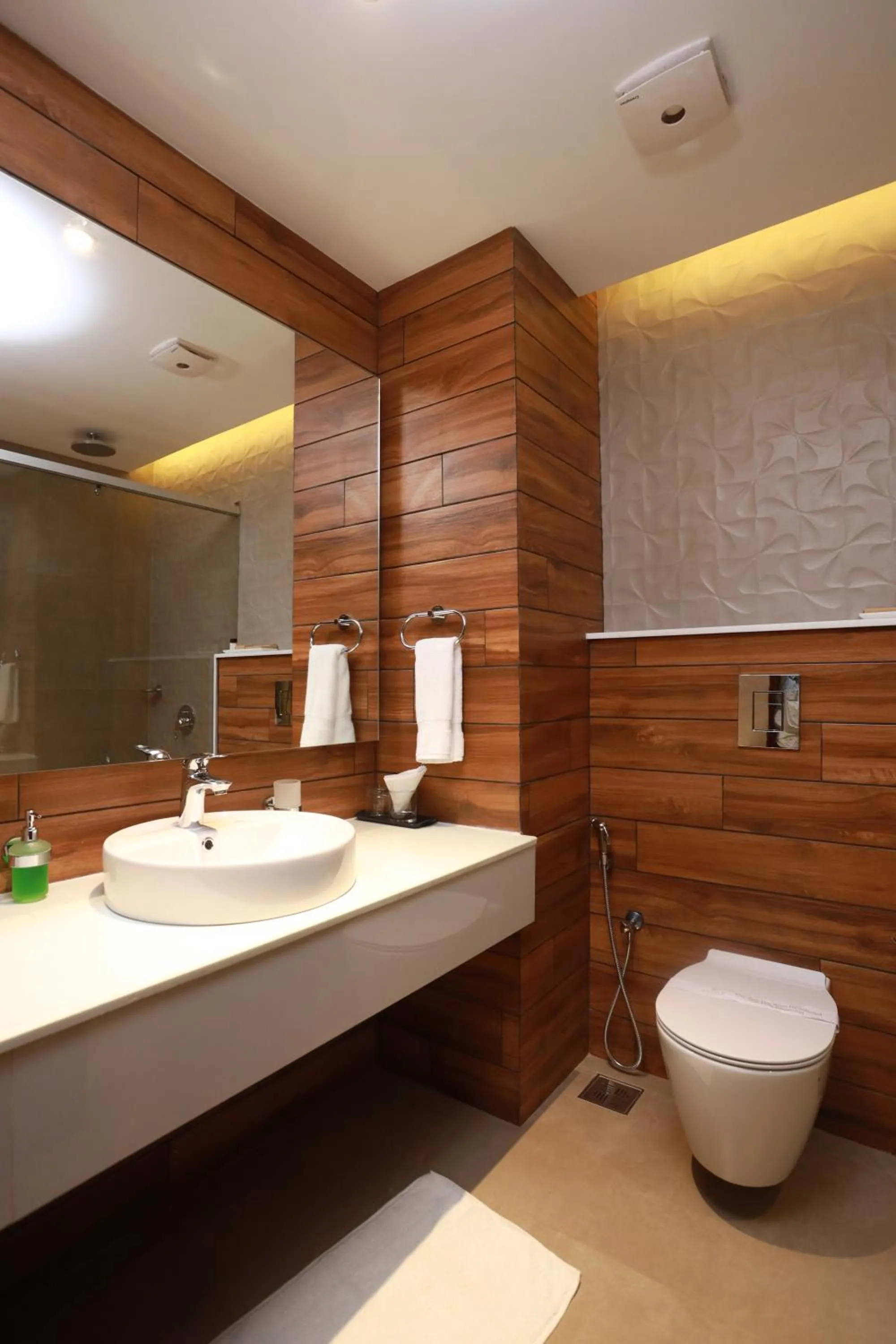 Bathroom in Magnet Hotel