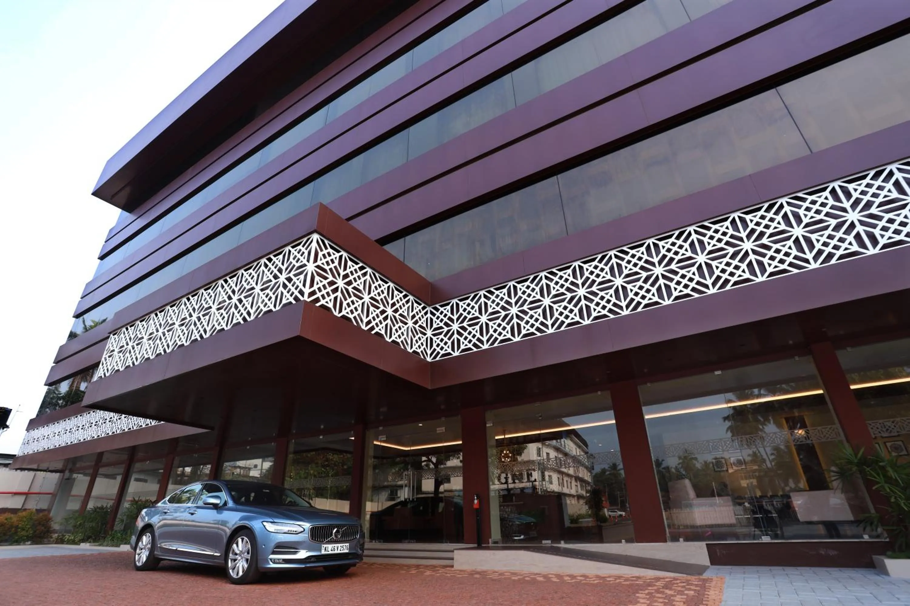 Parking in Magnet Hotel