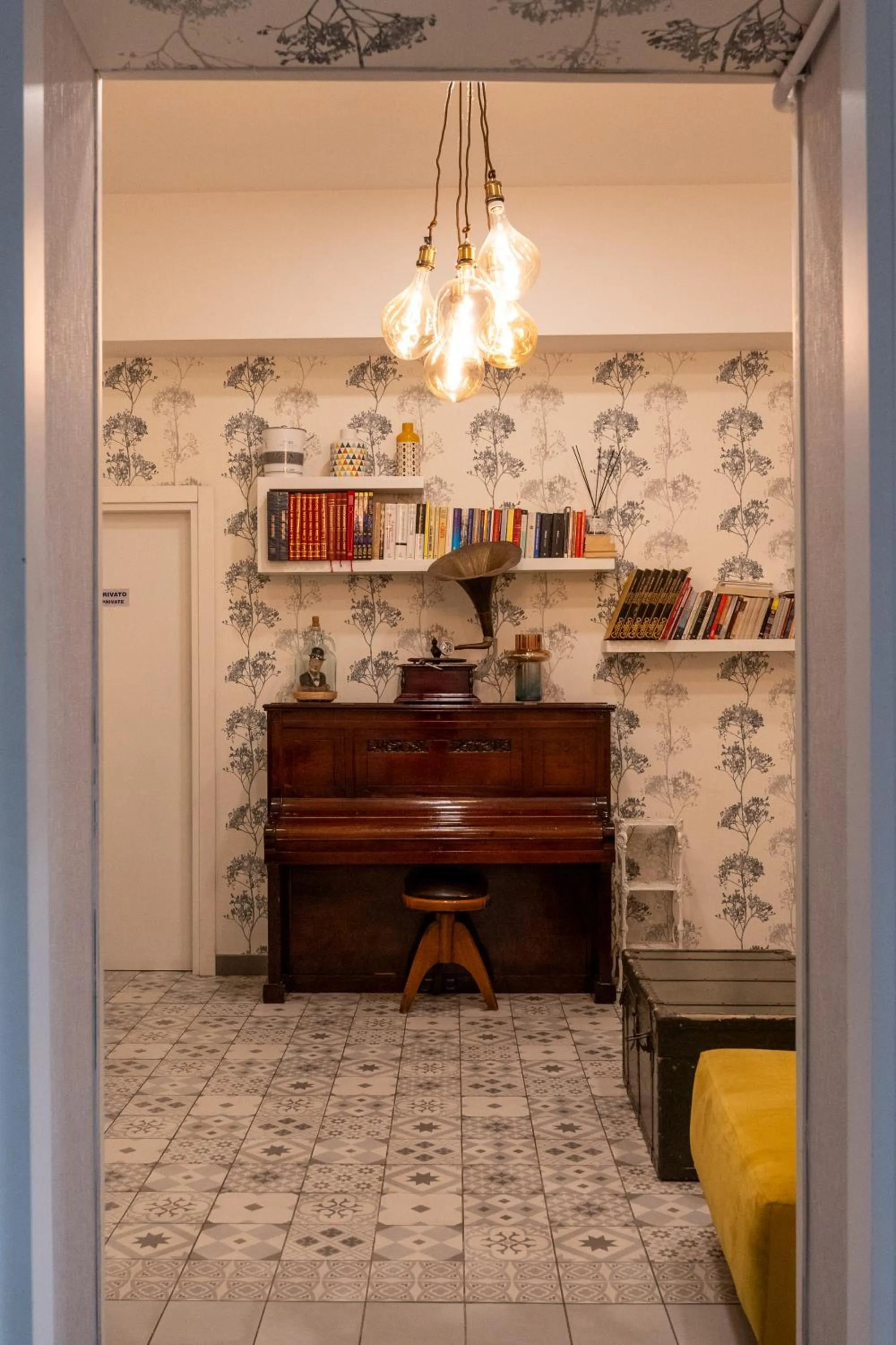 Library in Hotel San Michele