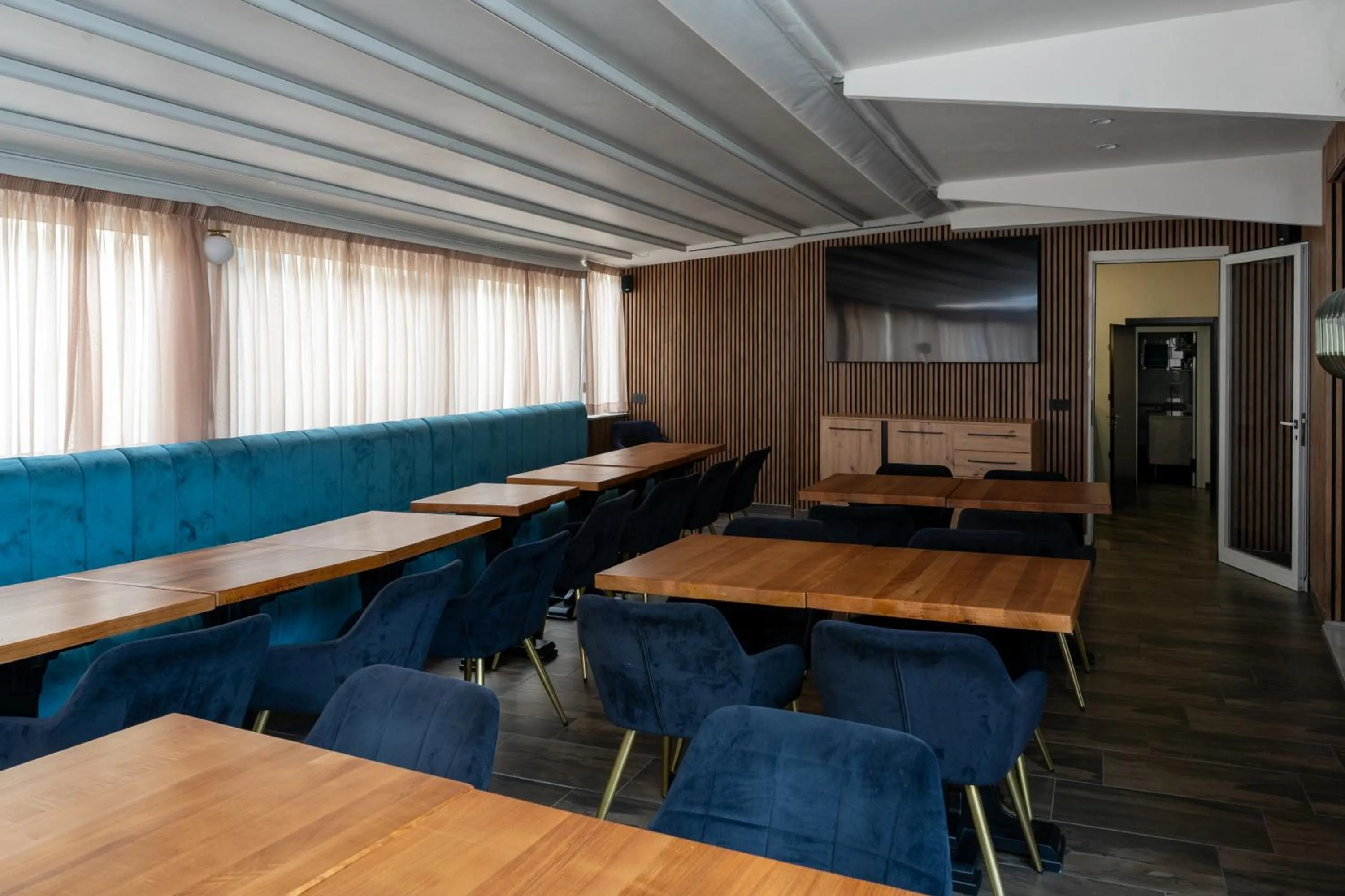 Lounge or bar in Hotel San Michele