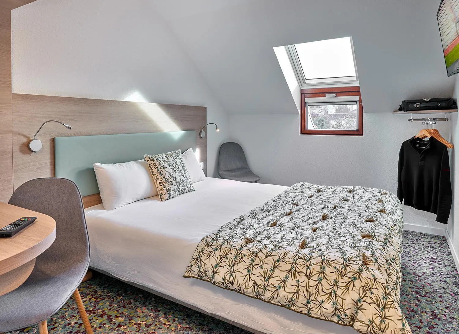 Photo of the whole room, Bed in Hôtel REVOTEL Nancy Centre Gare et Congrès