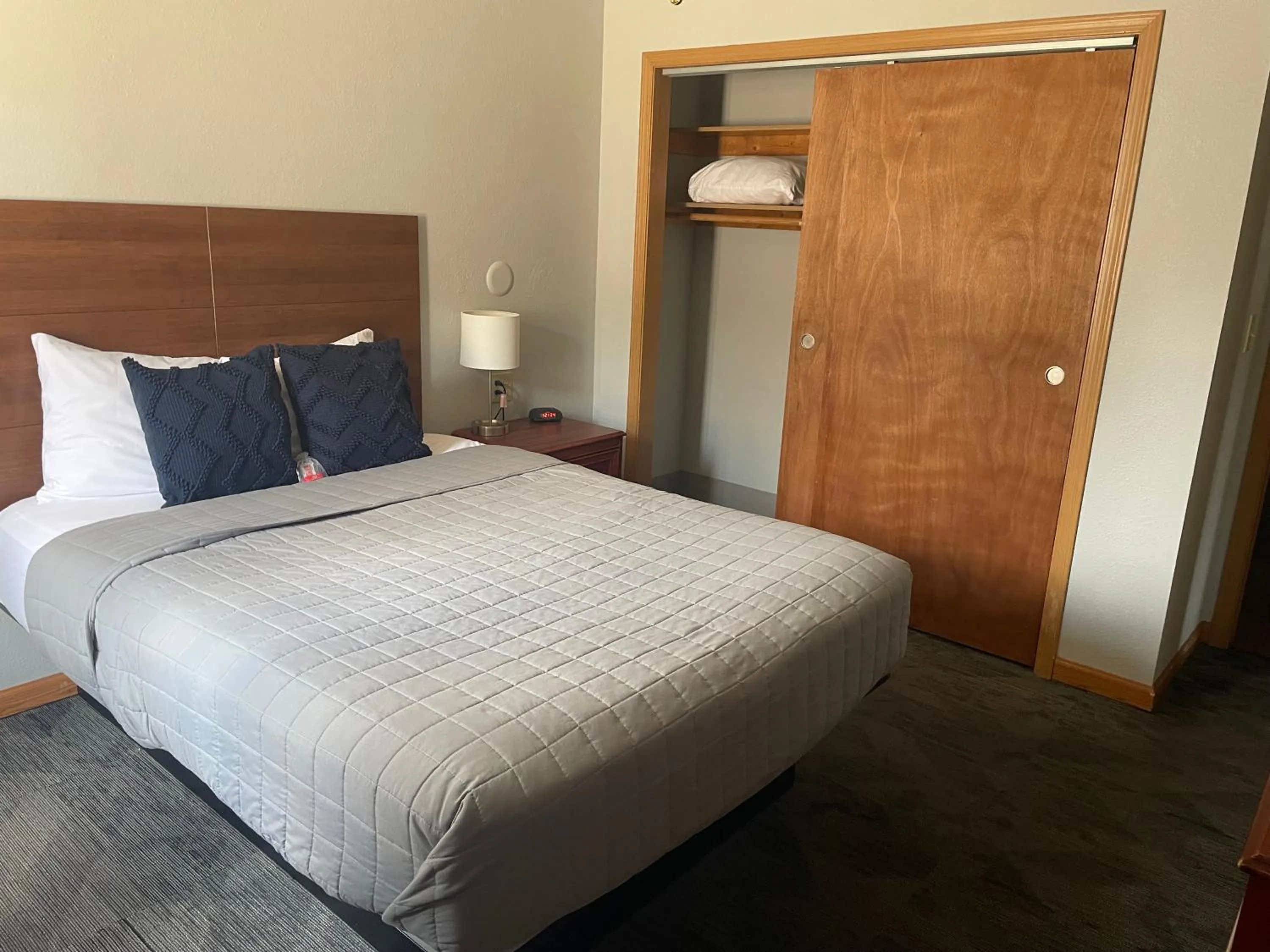 Bed in Lincoln Hotel