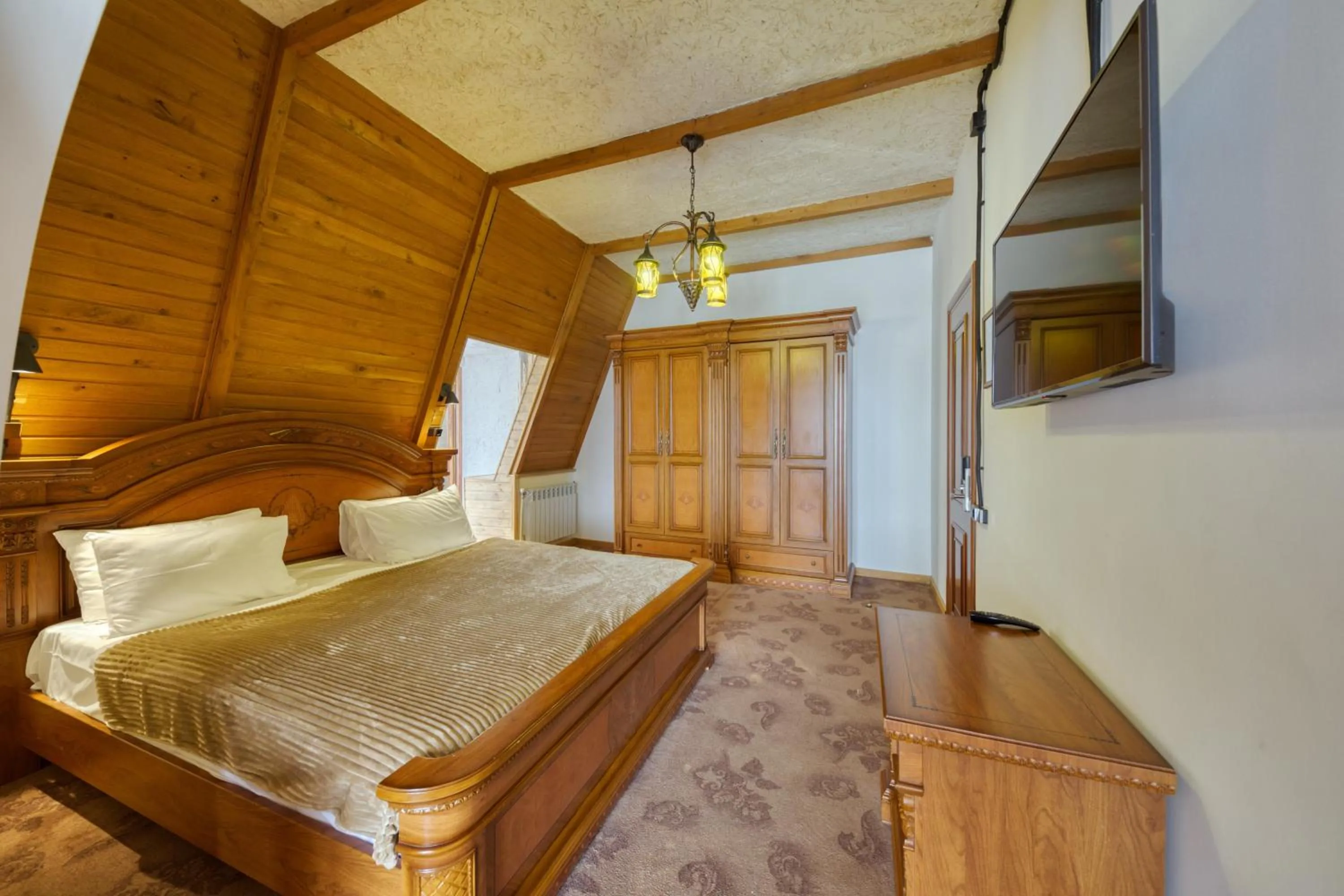 Bed in Alpine Castle Hotel