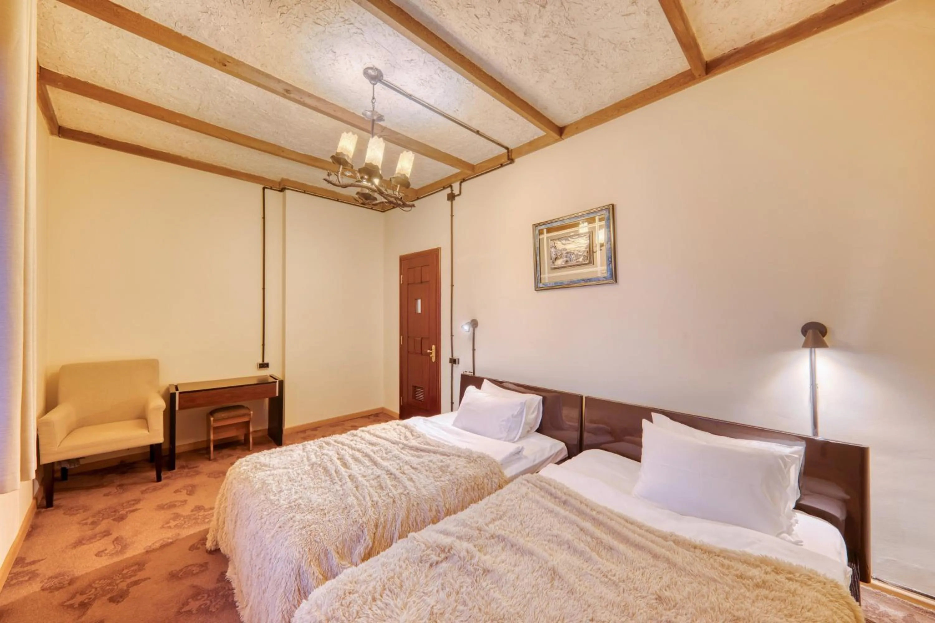 Bed in Alpine Castle Hotel