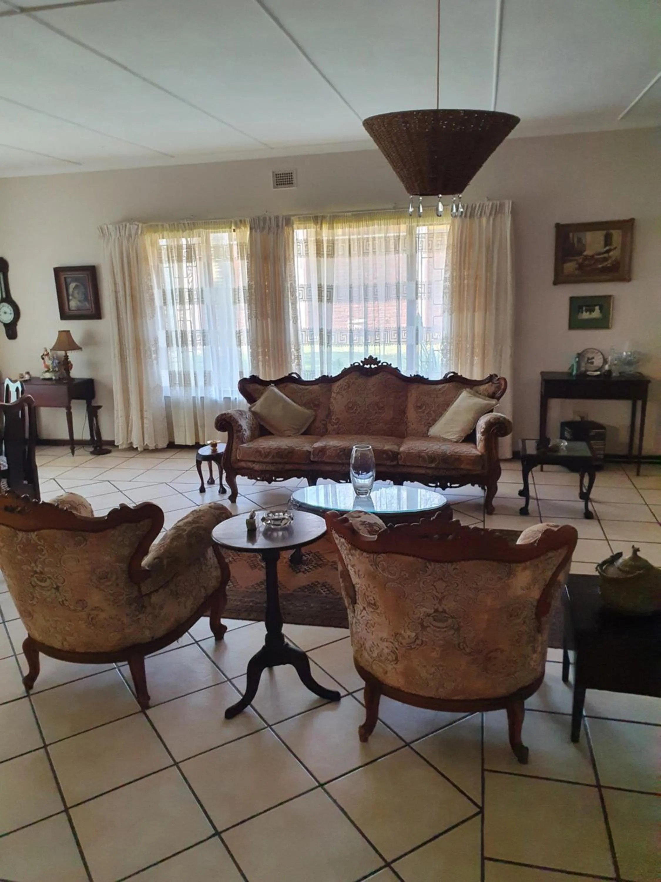 Communal lounge/ TV room in Weekend Vikings