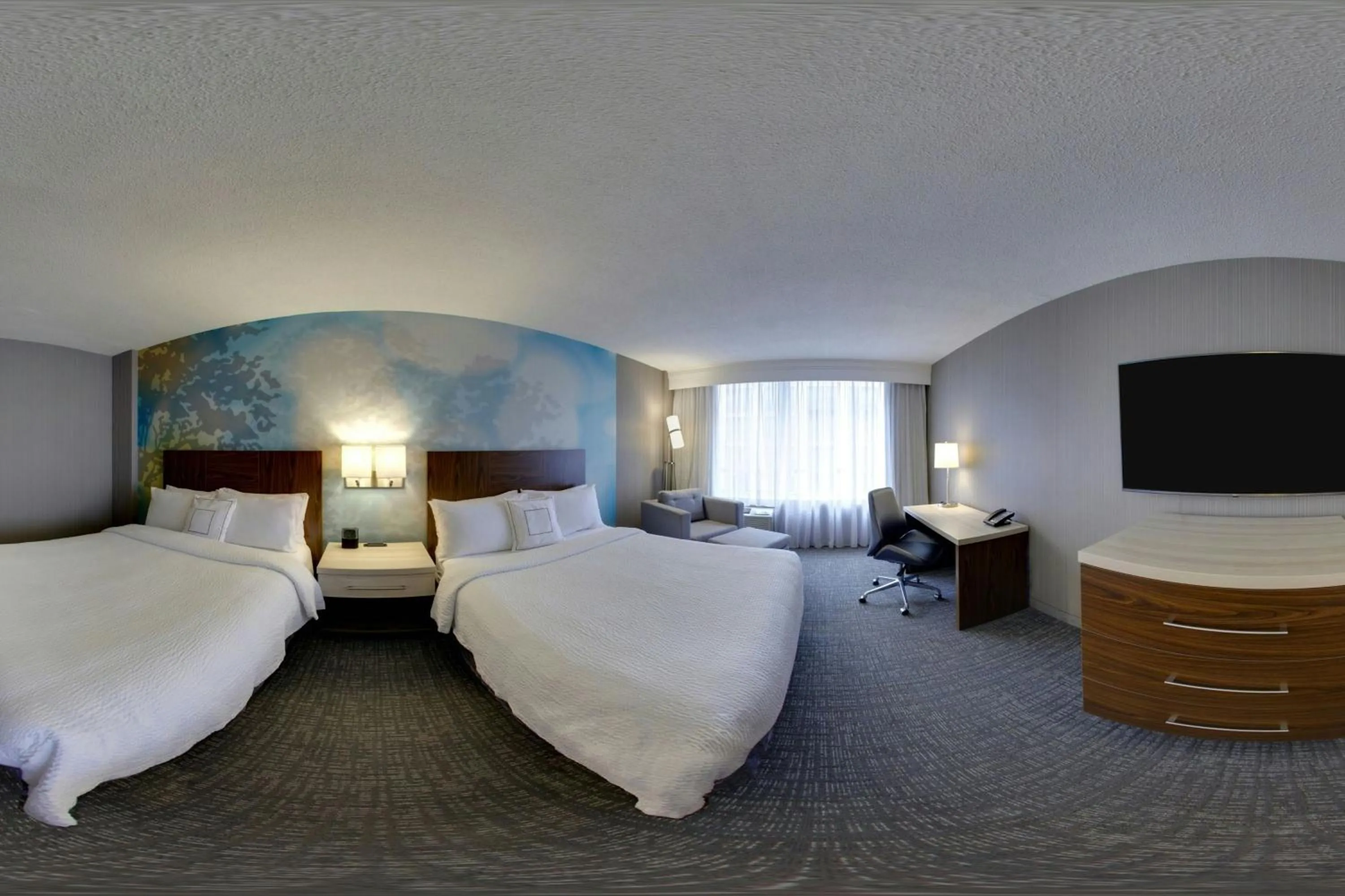 Photo of the whole room, Bed in Courtyard by Marriott Toronto Downtown