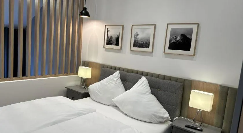 Bed in Hotel zur Post Dabringhausen - Quiet Business Hotel near Cologne and Dusseldorf Trade Fairs