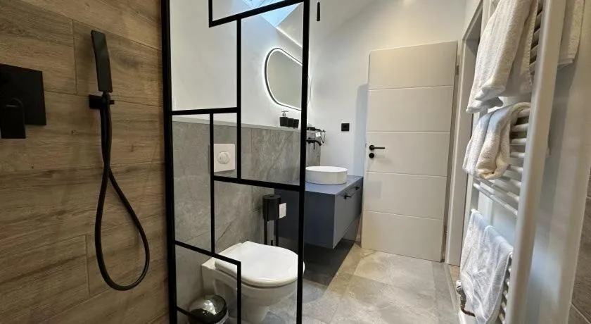 Hotel zur Post Dabringhausen - Quiet Business Hotel near Cologne and Dusseldorf Trade Fairs