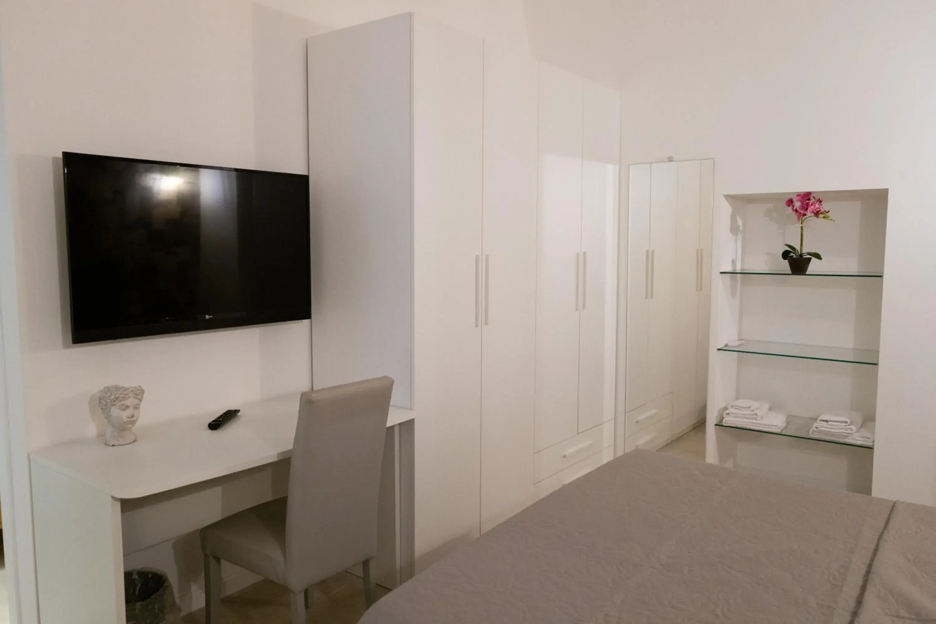 Double or Twin Room - single occupancy in Bed and Breakfast: Nonna Rosa Double or Twin Room - single occupancy in Bed and Breakfast: Nonna Rosa