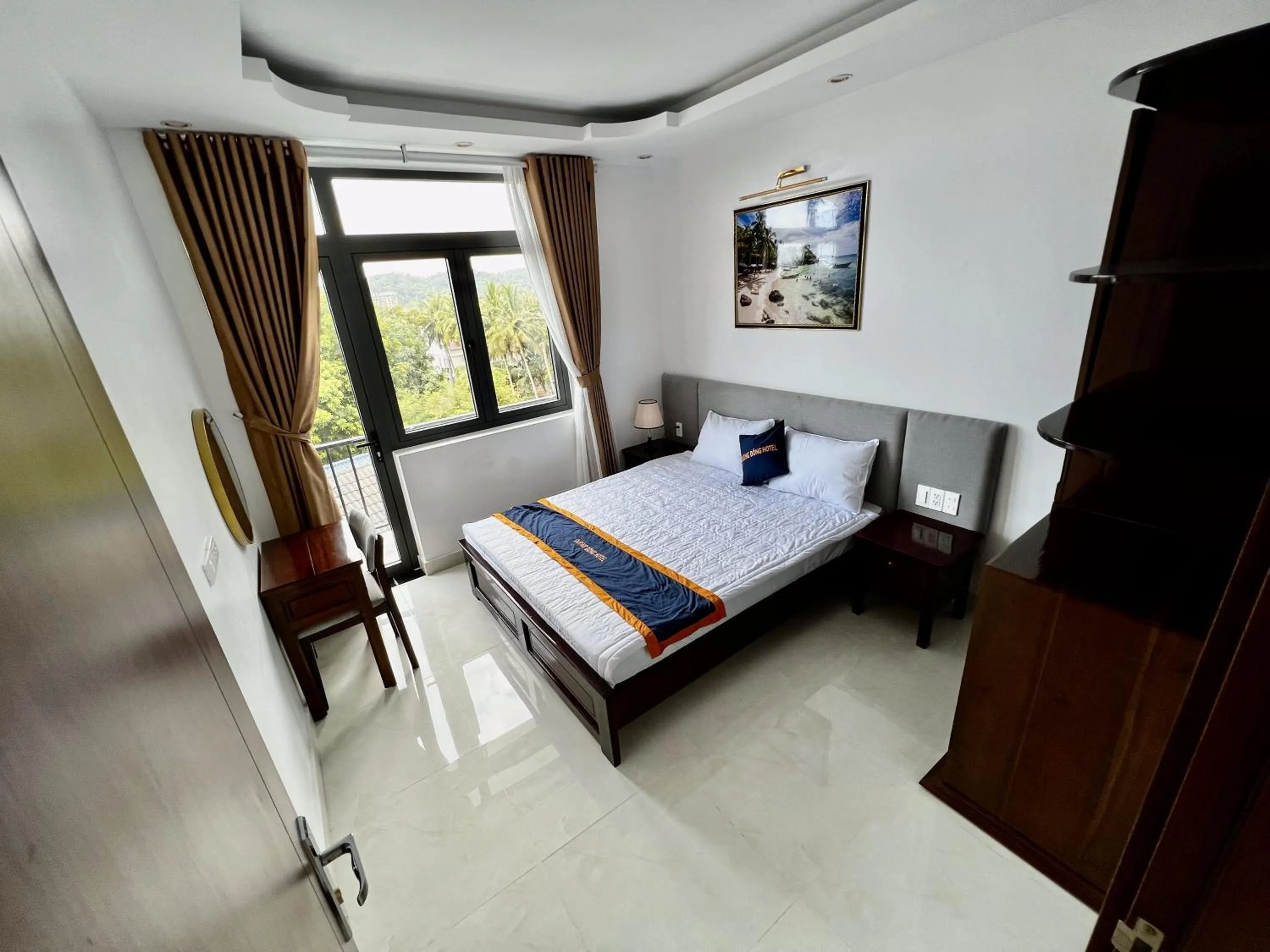 Photo of the whole room, Bed in Dương Đông Hotel