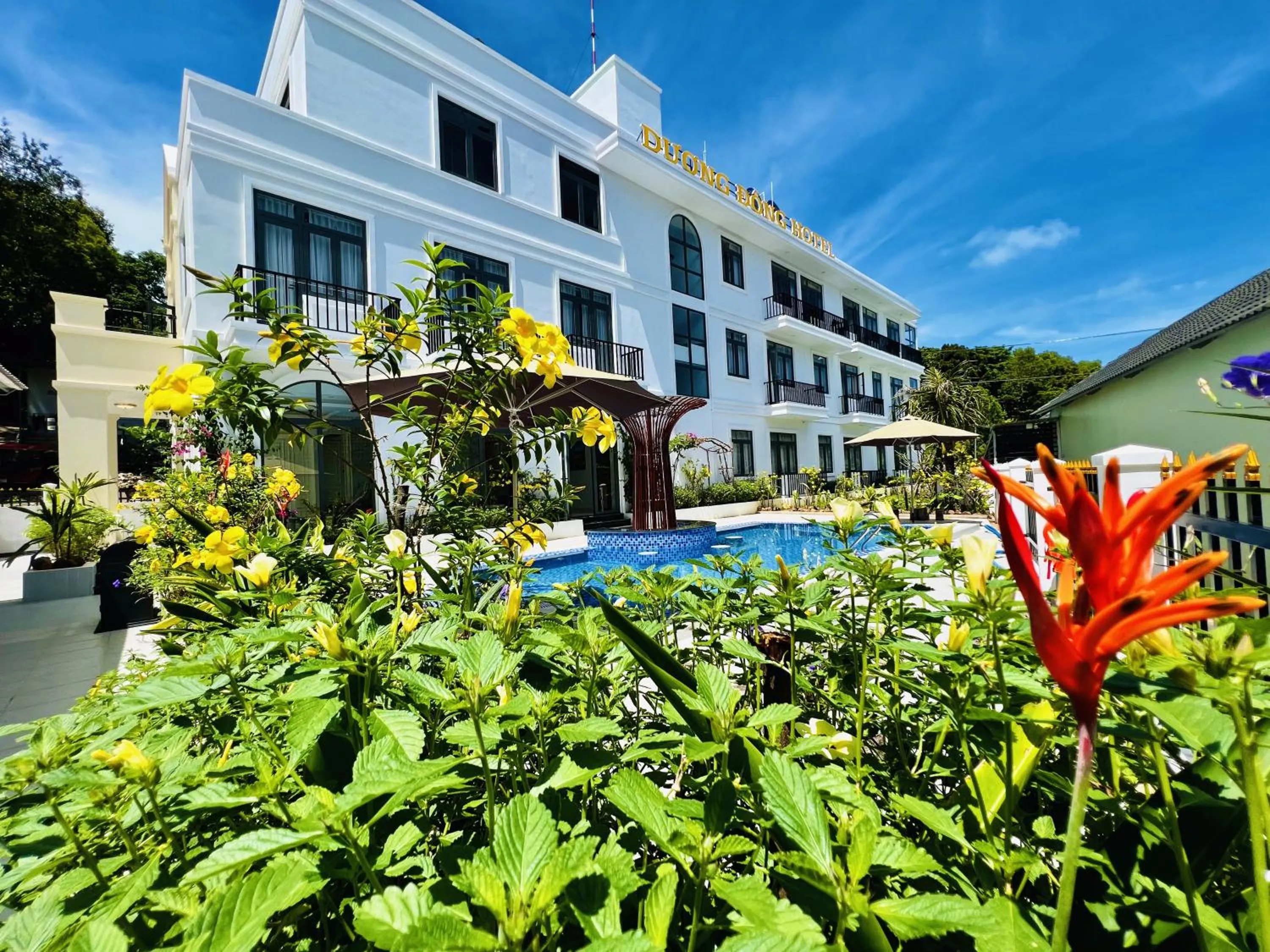 Property building in Dương Đông Hotel