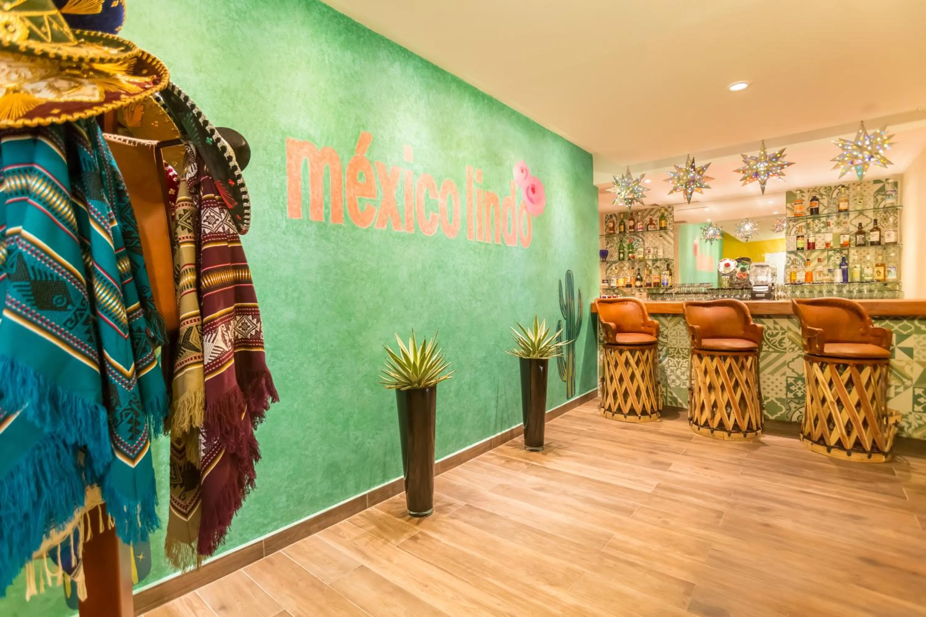 Dinner in Barceló Aruba - All Inclusive