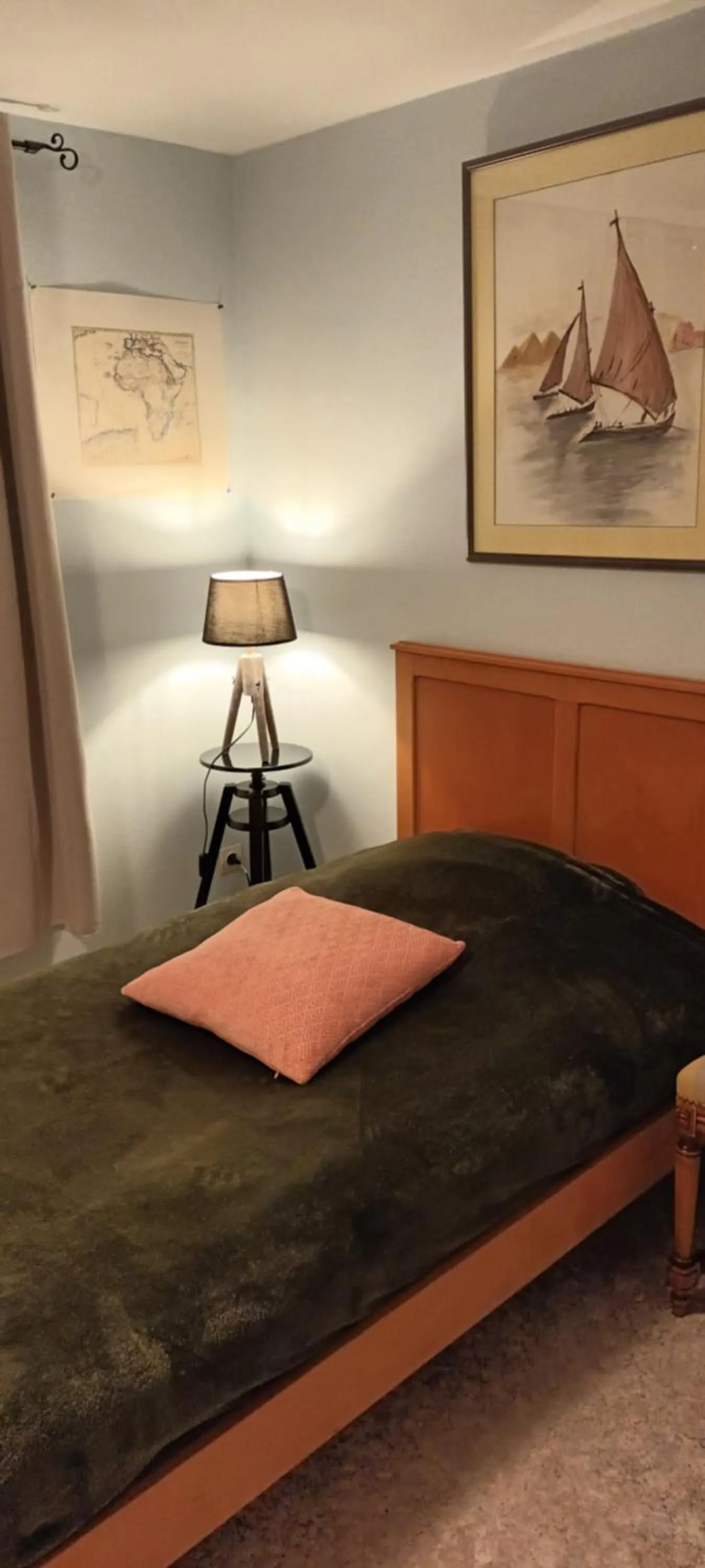 Property building in Au jardin de la Maison des Soeurs