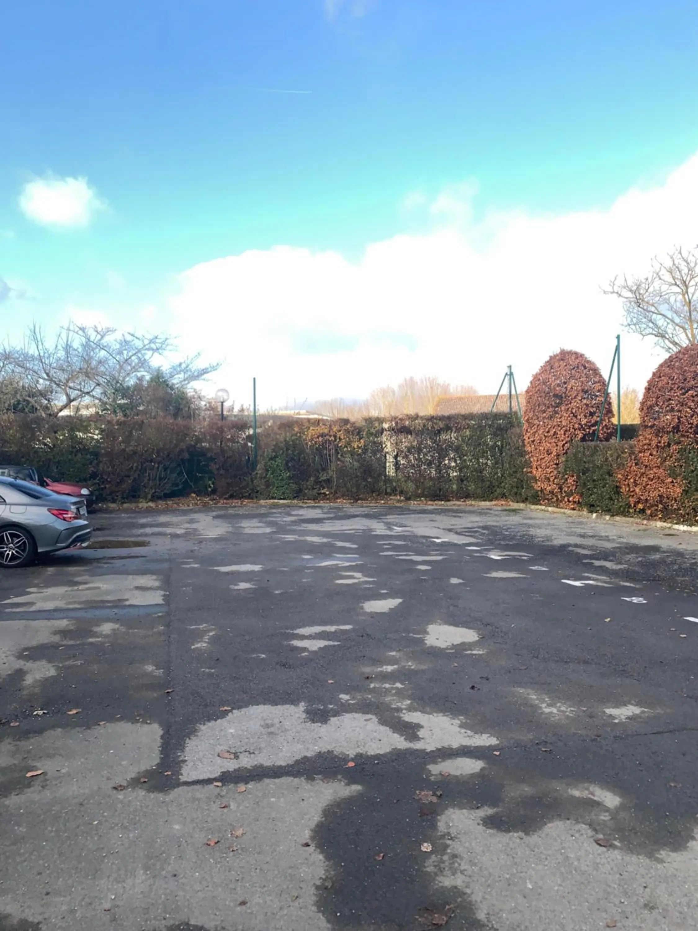 Parking in Studio cosy à 10 minutes de Disneyland Paris