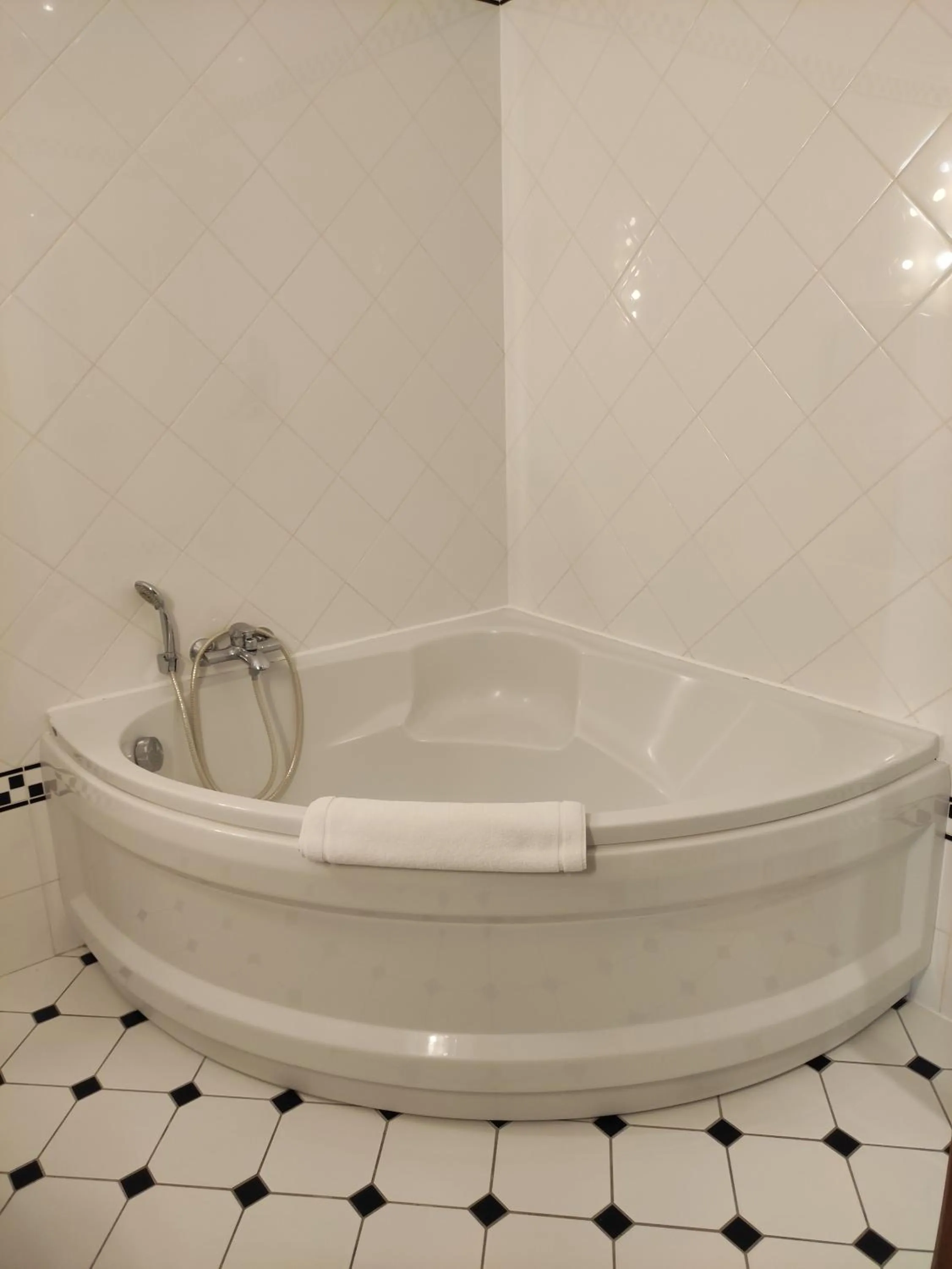 Bathroom in Château De La Caze Piscine & Spa - Ste Enimie