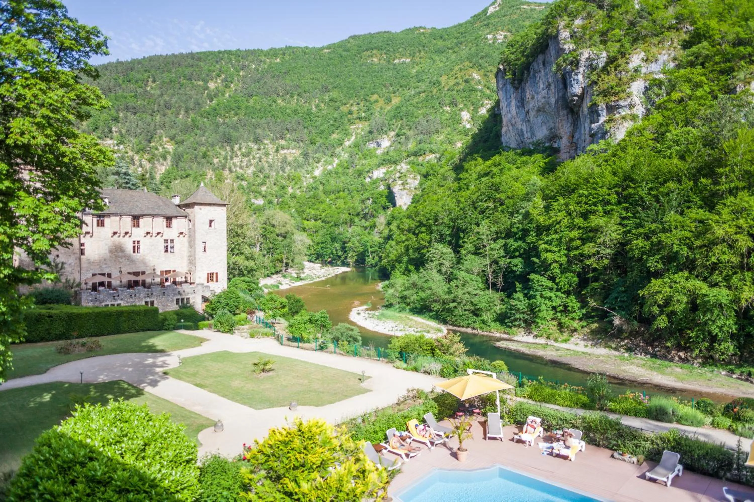 Mountain view in Château De La Caze Piscine & Spa - Ste Enimie