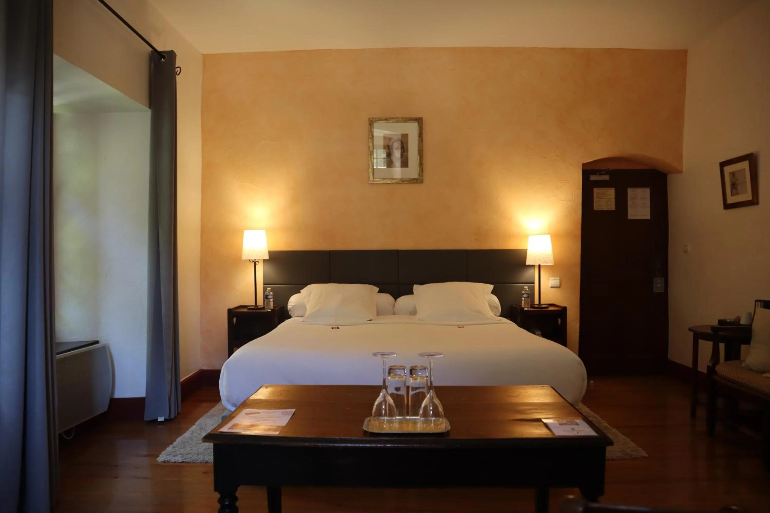 Bedroom, Bed in Château De La Caze Piscine & Spa - Ste Enimie