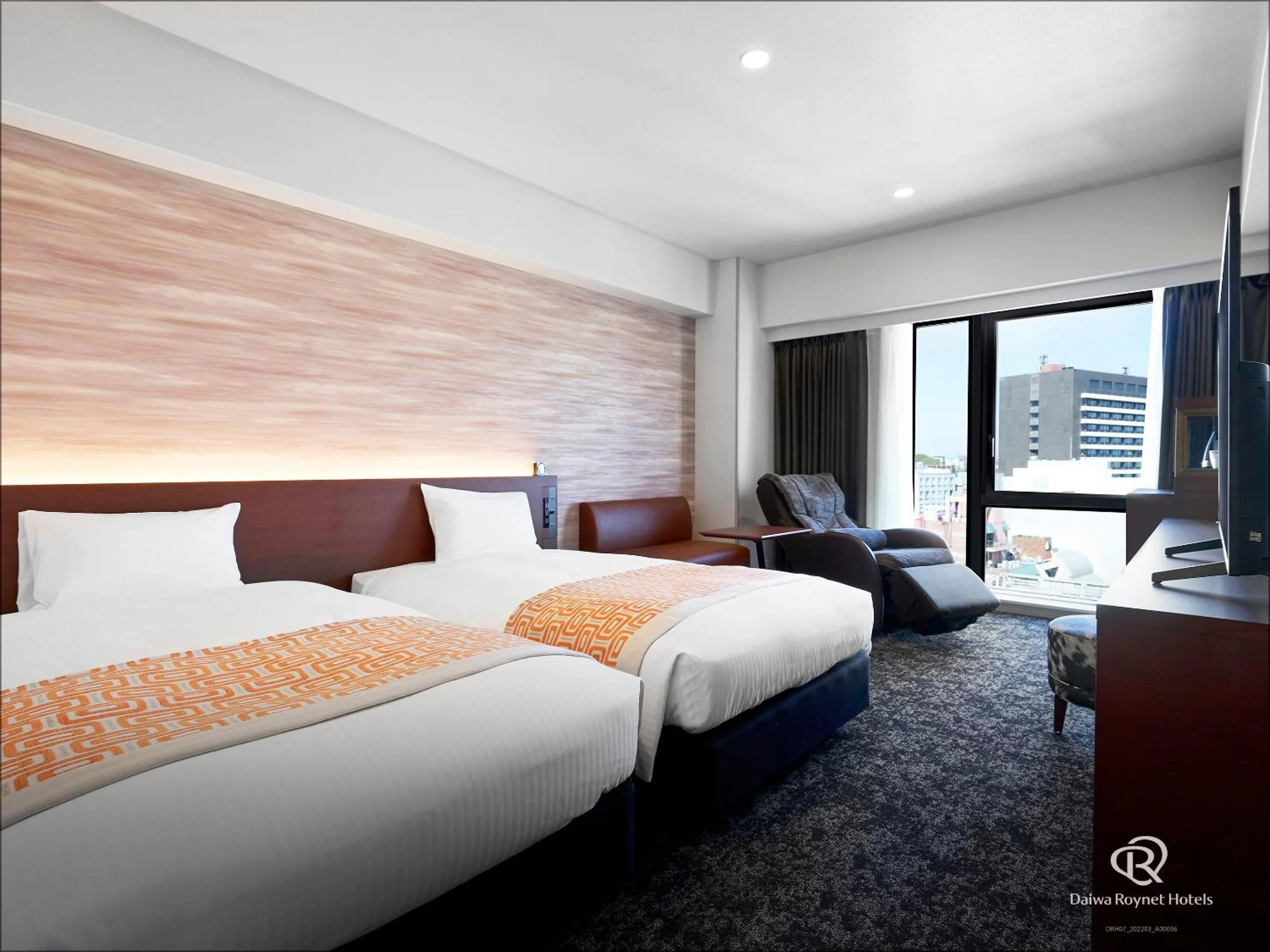 Photo of the whole room, Bed in Daiwa Roynet Hotel Kumamoto Ginzadori PREMIER - former Daiwa Roynet Hotel Kumamoto Ginzadori