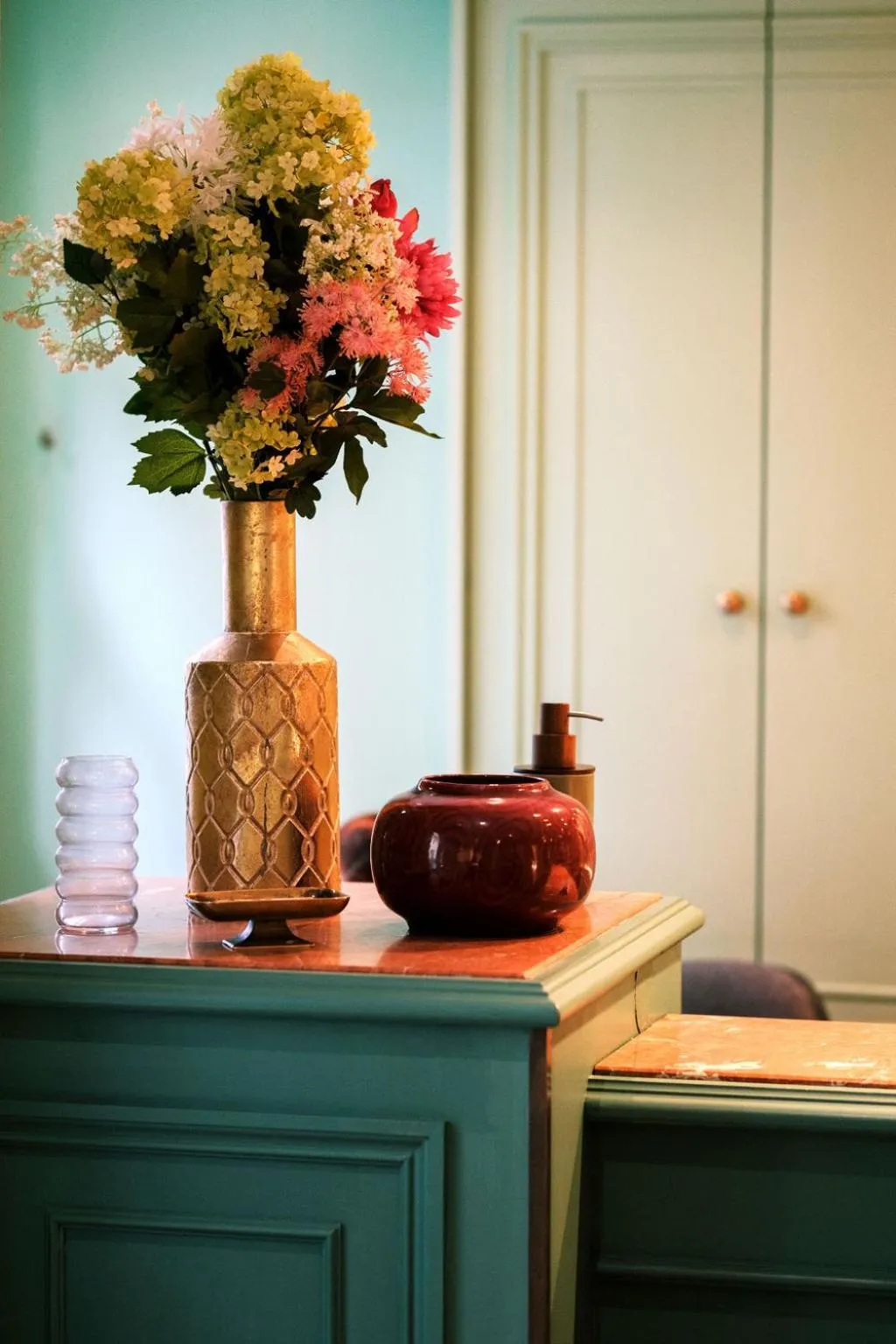 Lobby or reception in Hotel de Fleurie - Saint-Germain-des-Pres