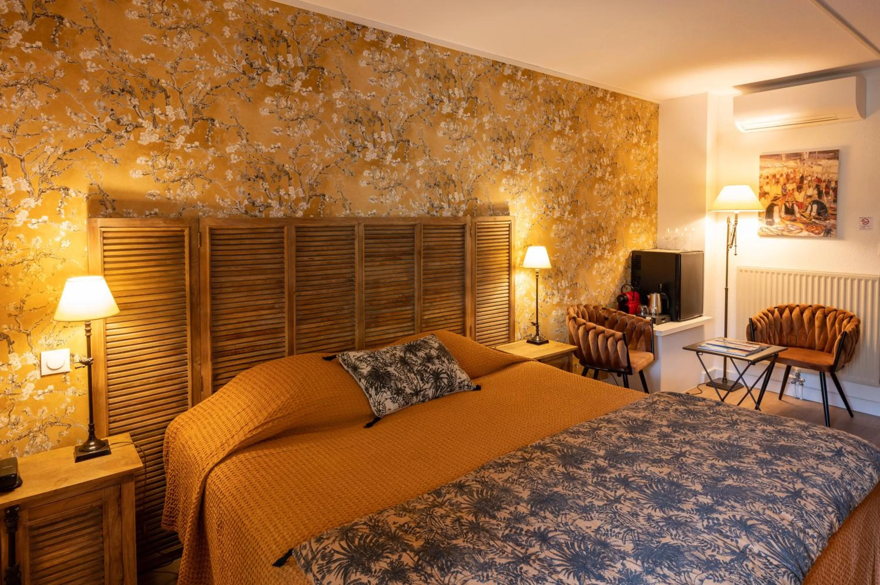 Bed in Hôtel l'Amandière