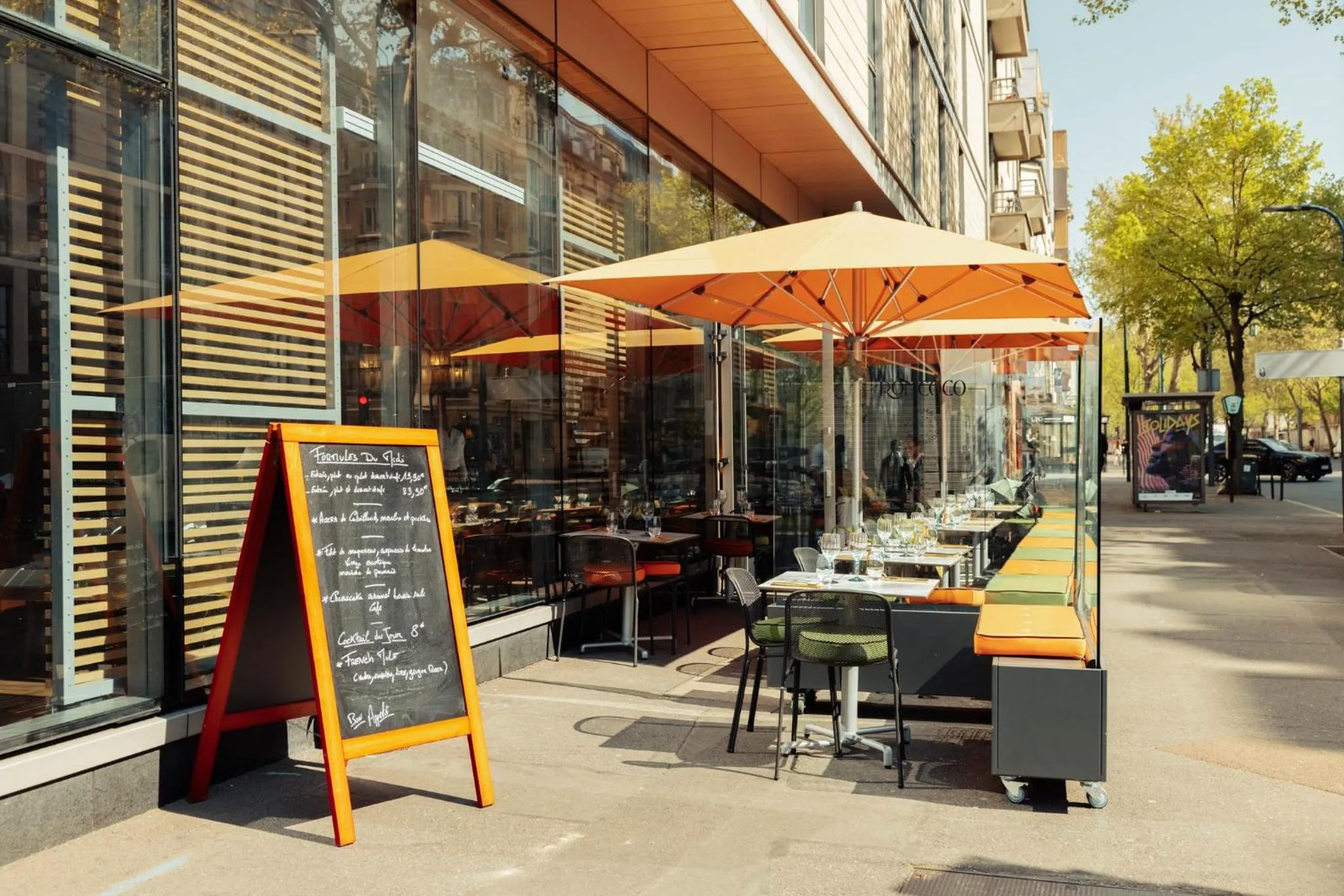 Restaurant/places to eat in Voco Paris - Porte de Clichy