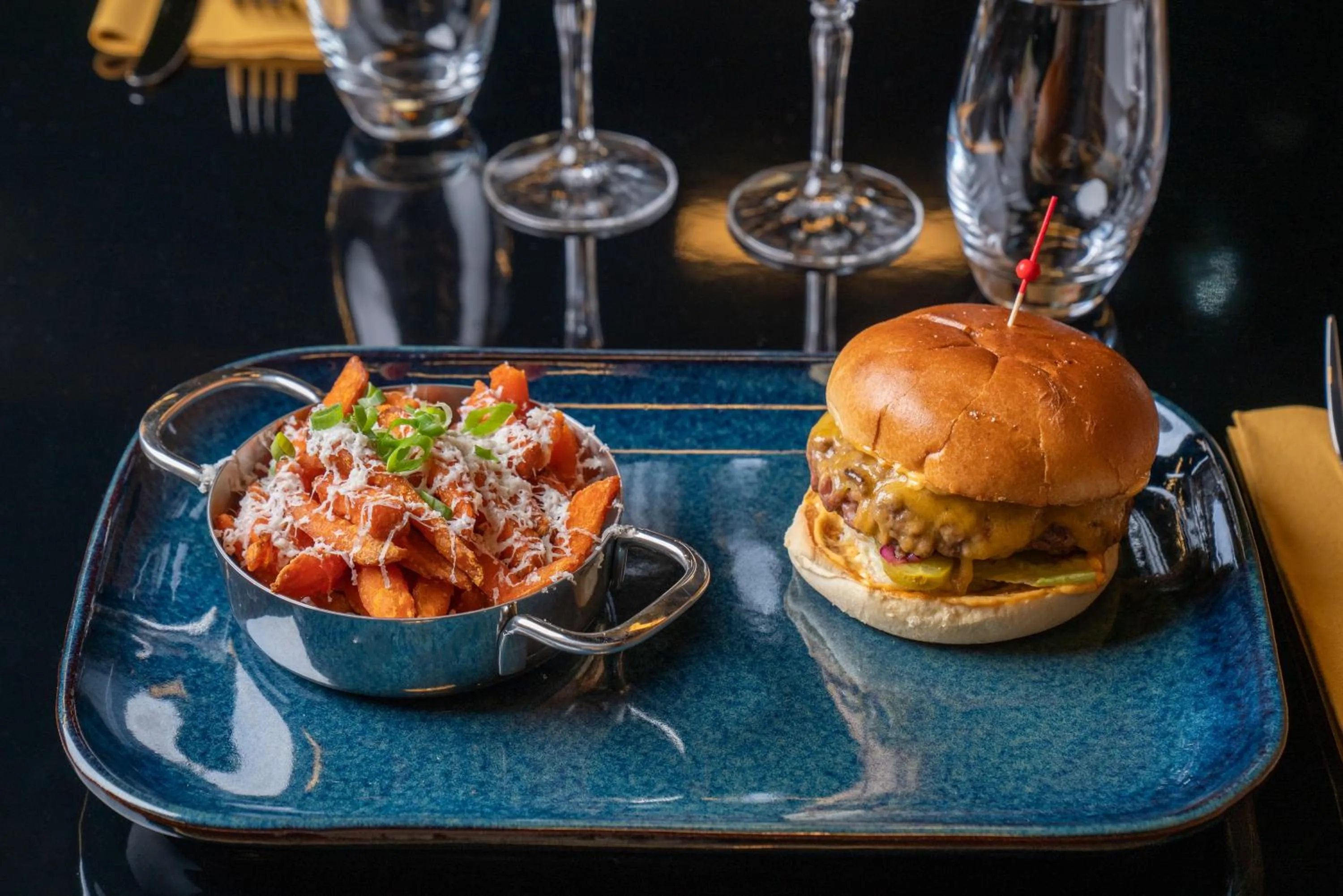 Restaurant/places to eat in Voco Paris - Porte de Clichy