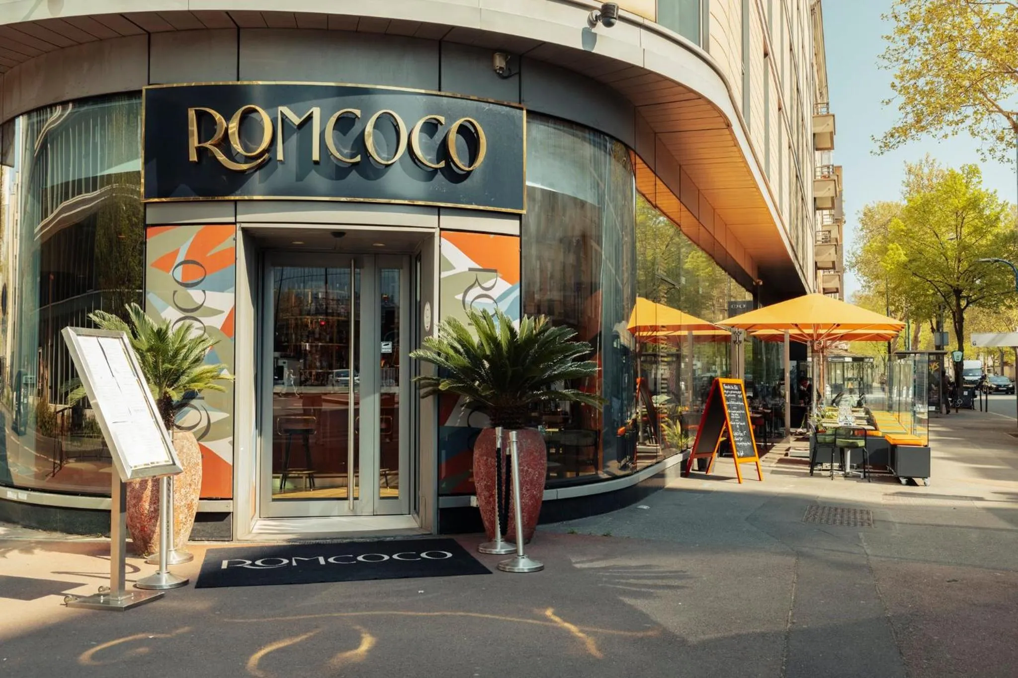 Restaurant/places to eat in Voco Paris - Porte de Clichy