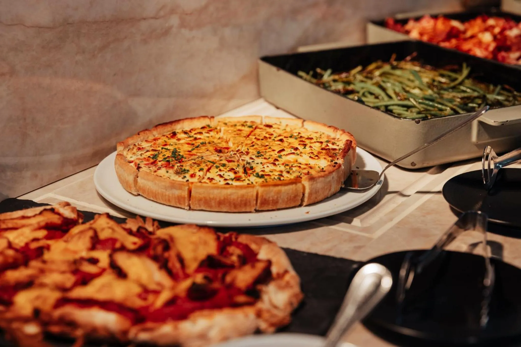 Restaurant/places to eat in Voco Paris - Porte de Clichy