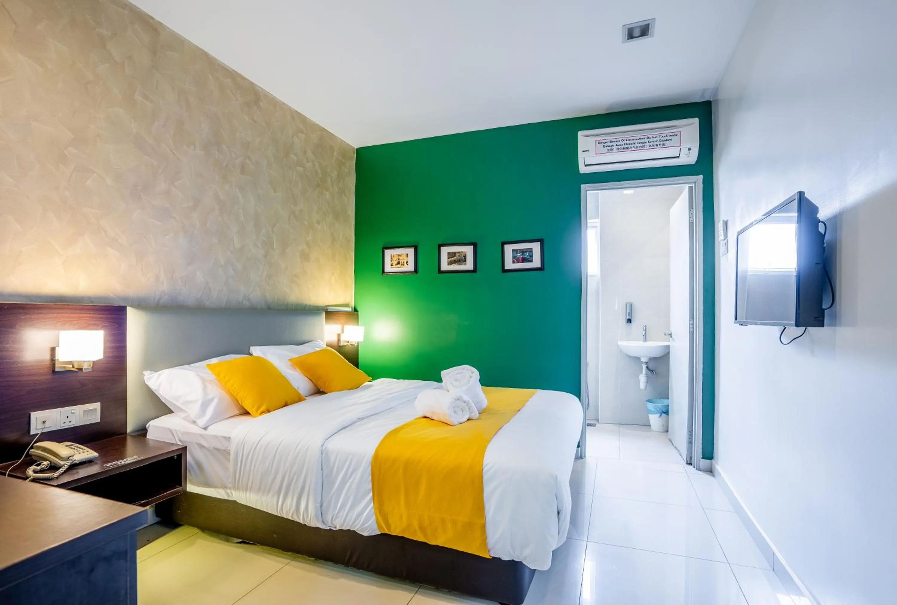 Superior Queen Room in V Hotel Pudu Kuala Lumpur