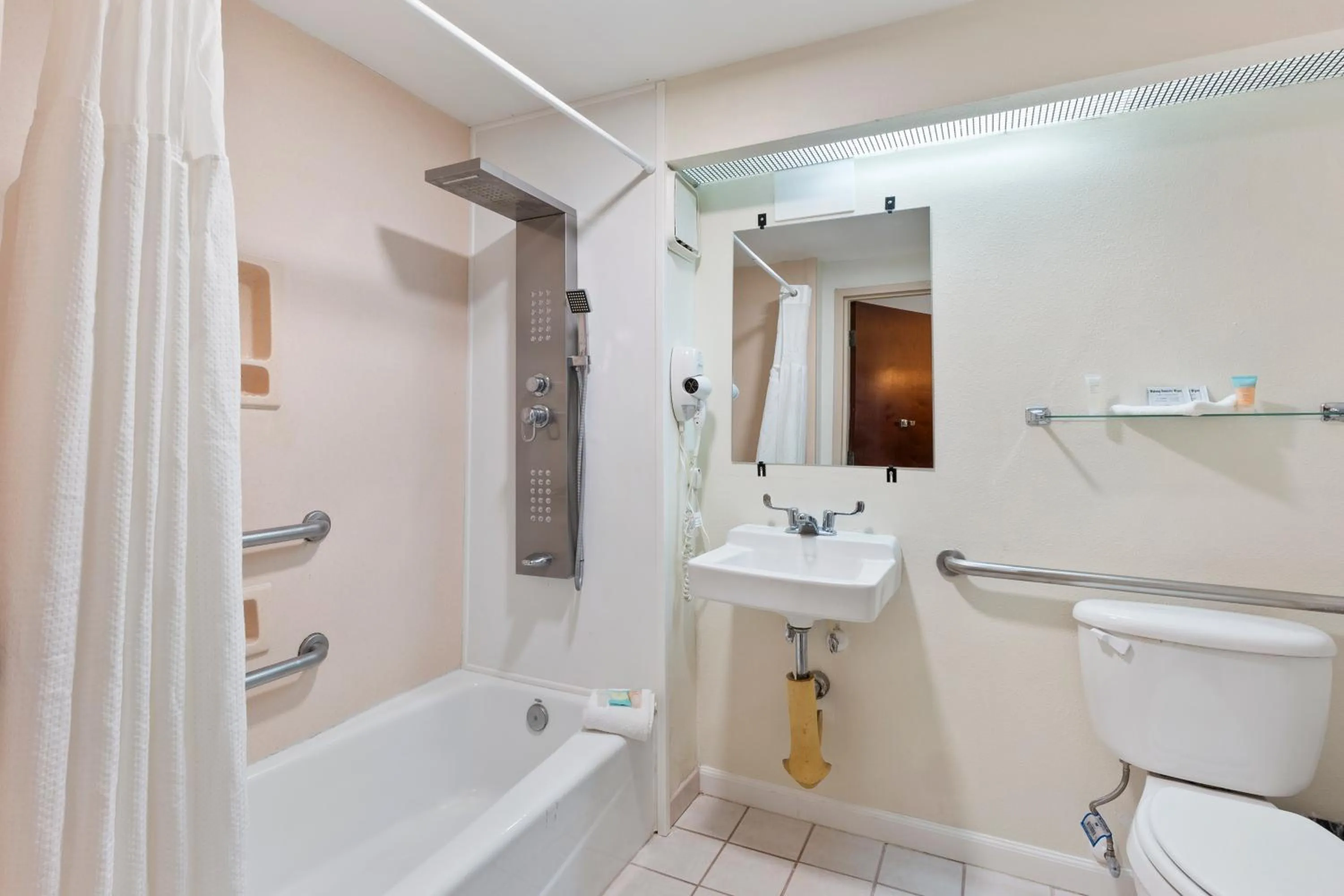 Bathroom in Orlando Palms