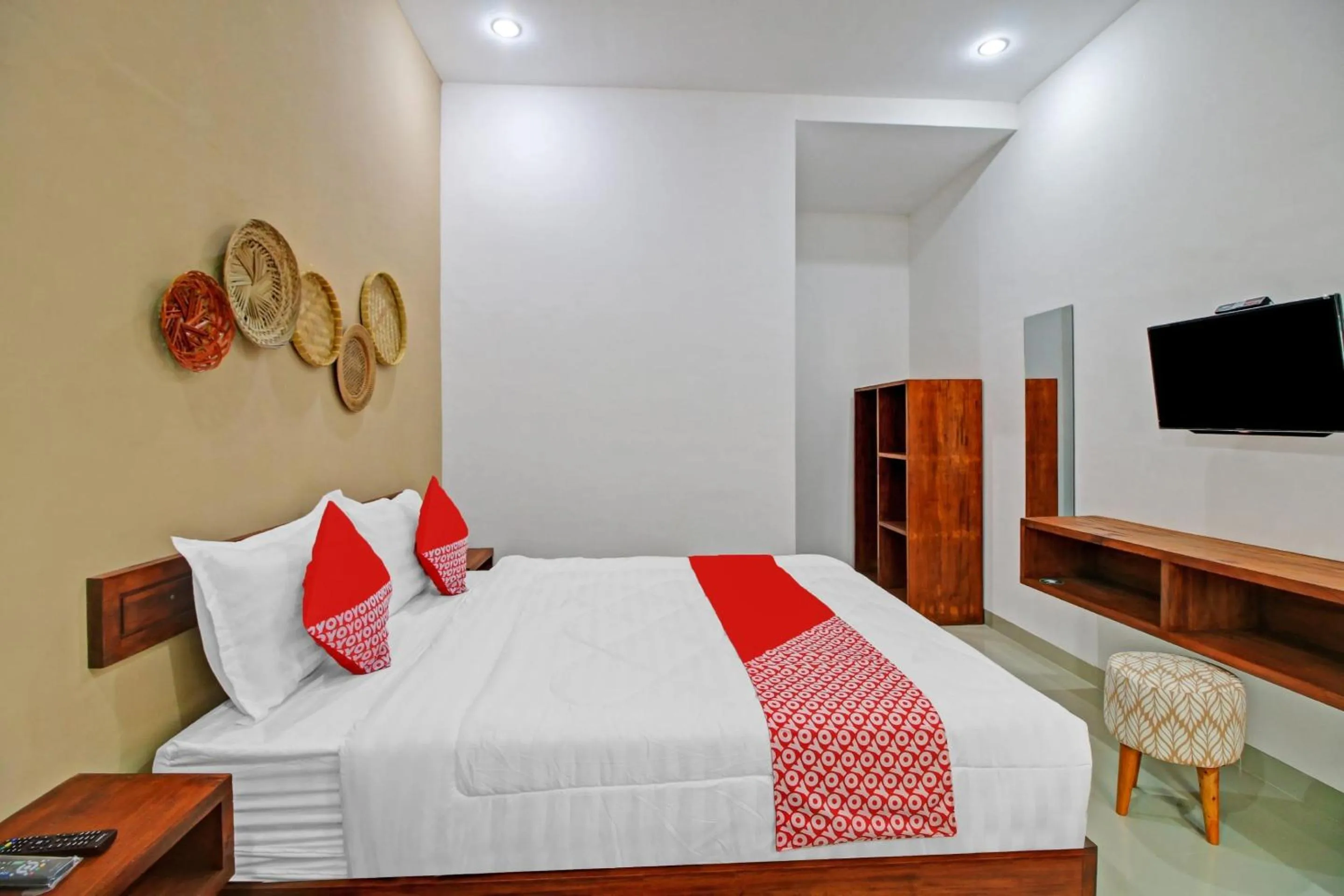 Bedroom, Bed in Hotel O Madania Guesthouse Syariah