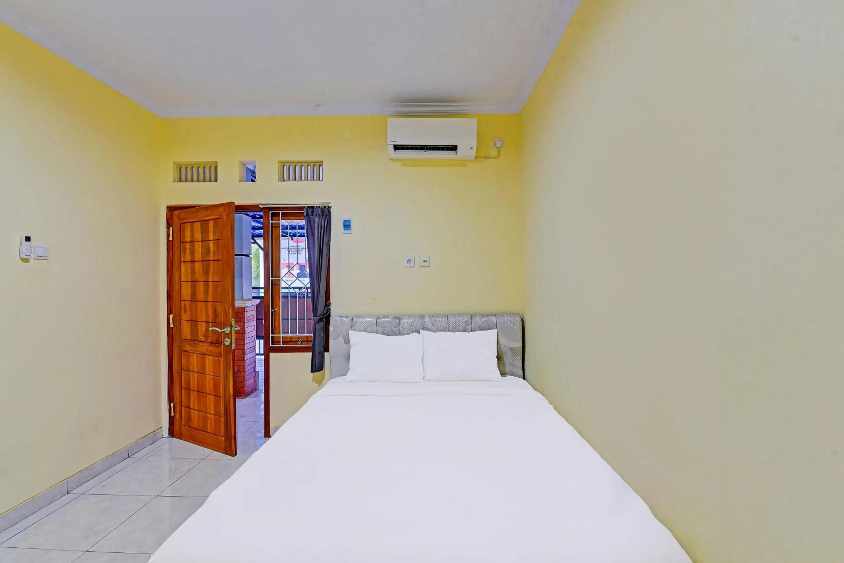 Bedroom in Hotel O Casa Jupiter Shine